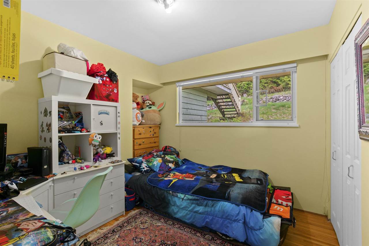 Listing image of 556 BALLANTREE ROAD