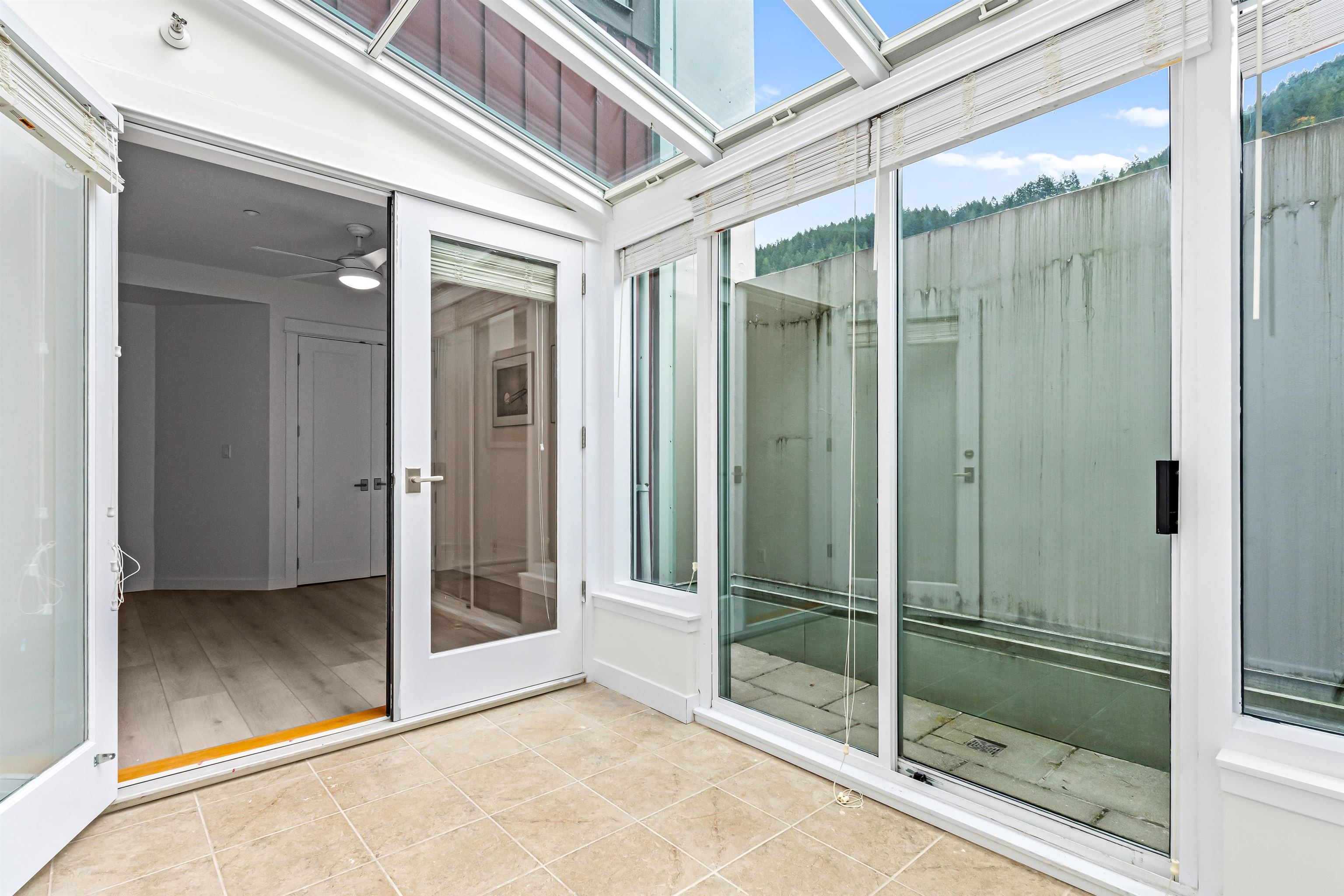 Listing image of 201 6688 ROYAL AVENUE