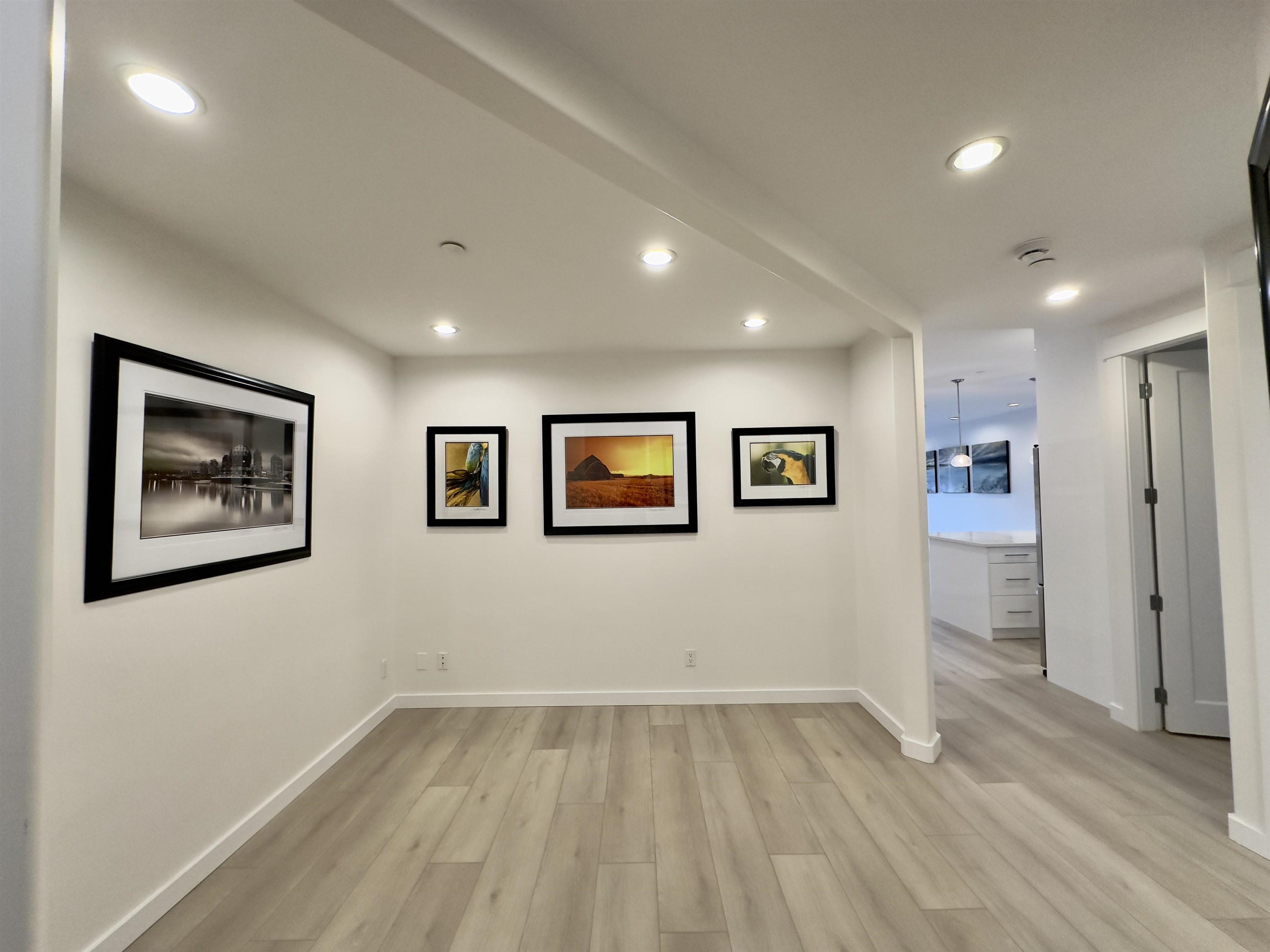 Listing image of 201 6688 ROYAL AVENUE
