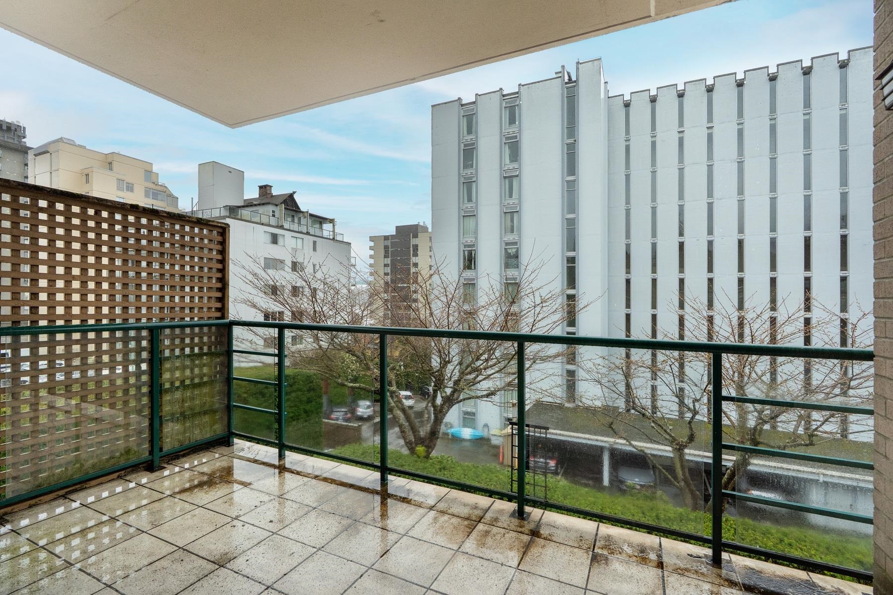 Listing image of 205 1896 MARINE DRIVE