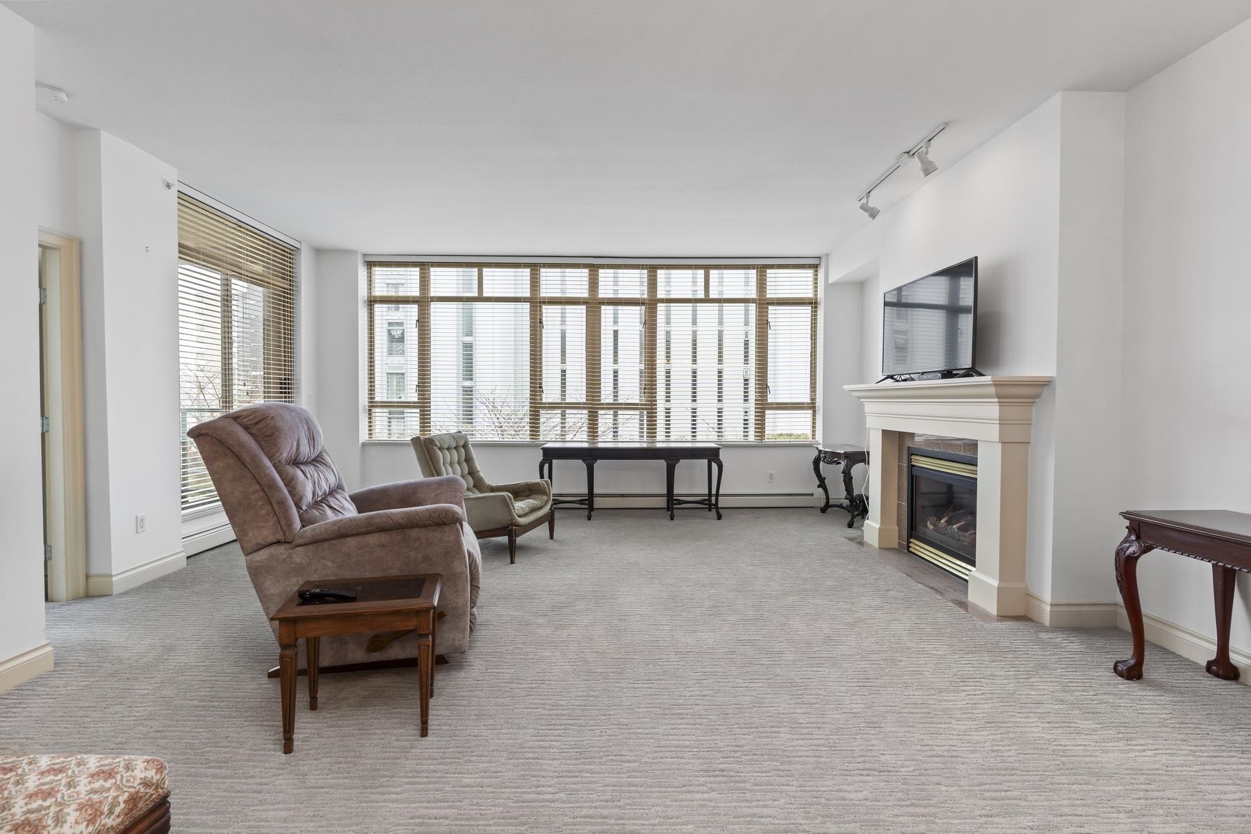 Listing image of 205 1896 MARINE DRIVE