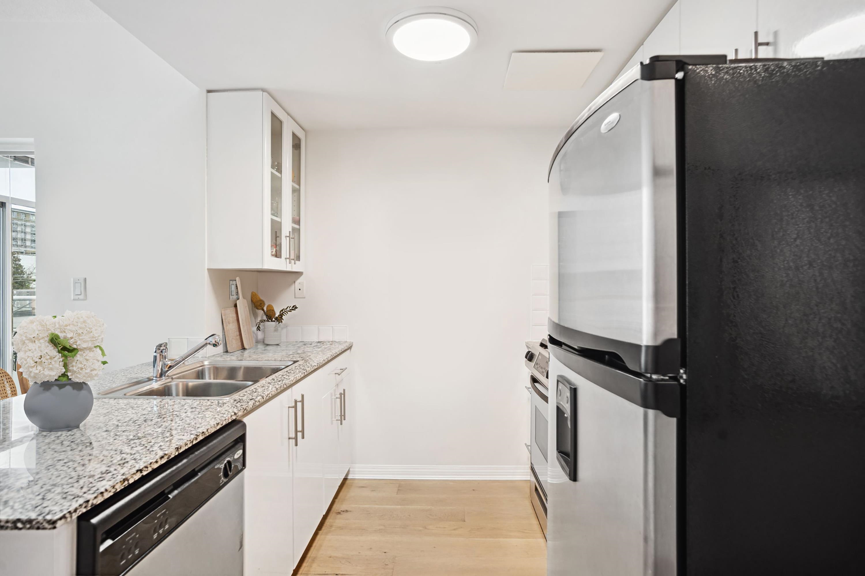 Listing image of 603 168 E ESPLANADE