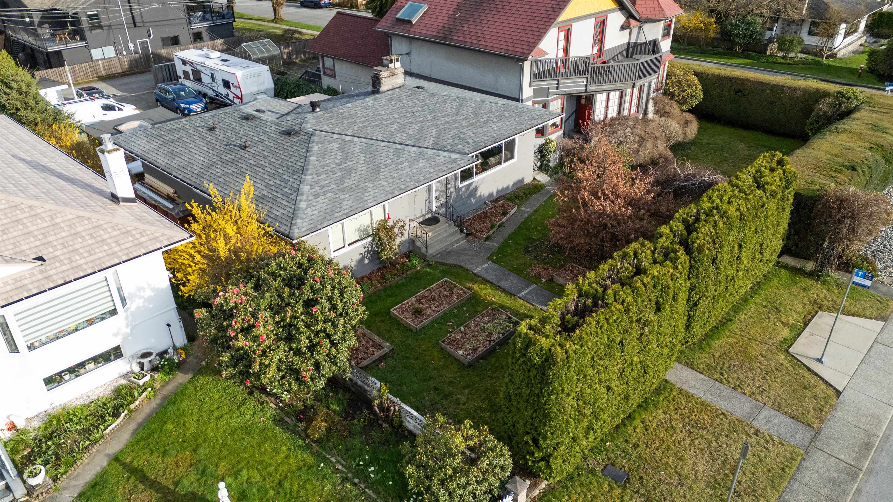 Listing image of 1316 GRAND BOULEVARD