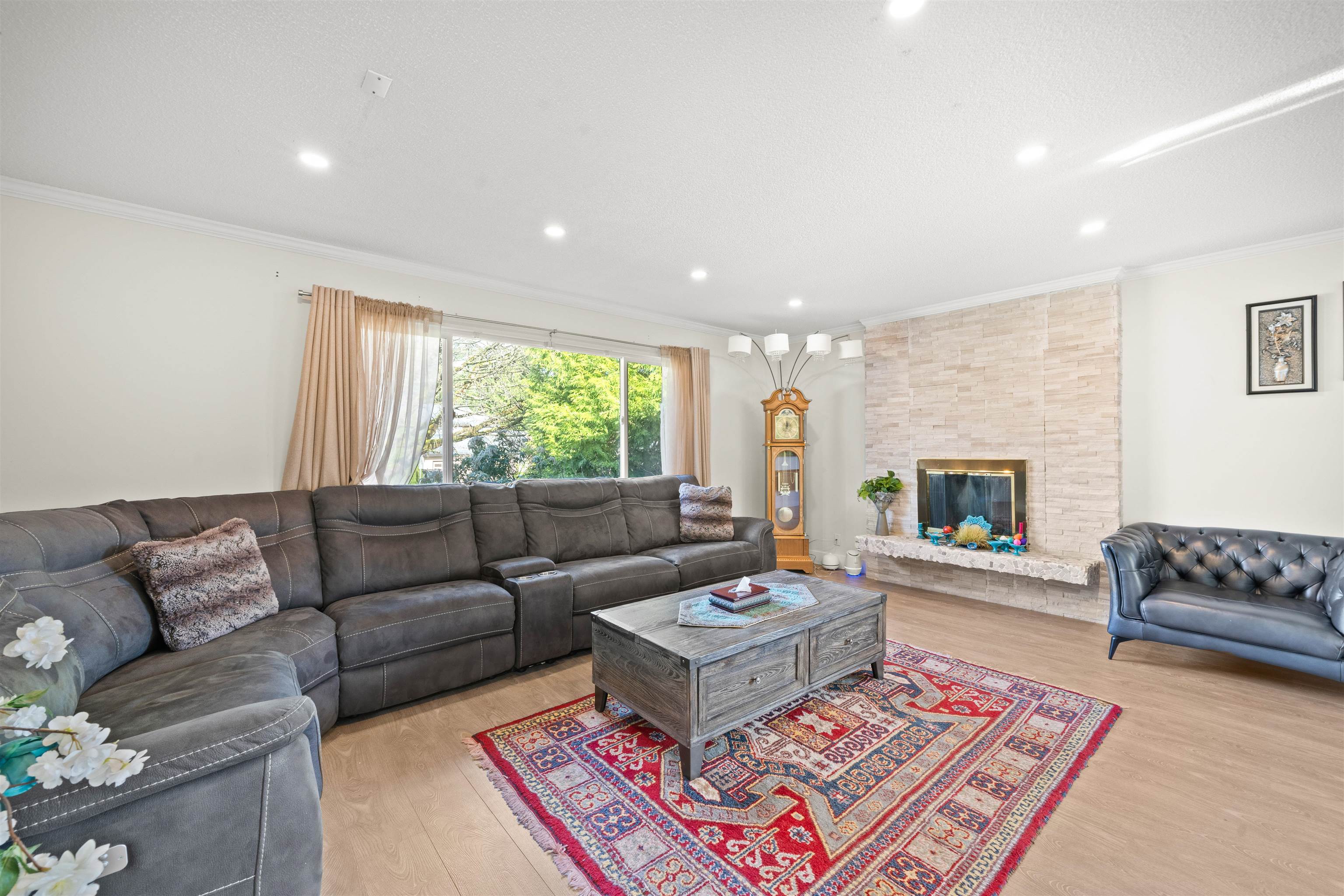Listing image of 2333 KIRKSTONE ROAD