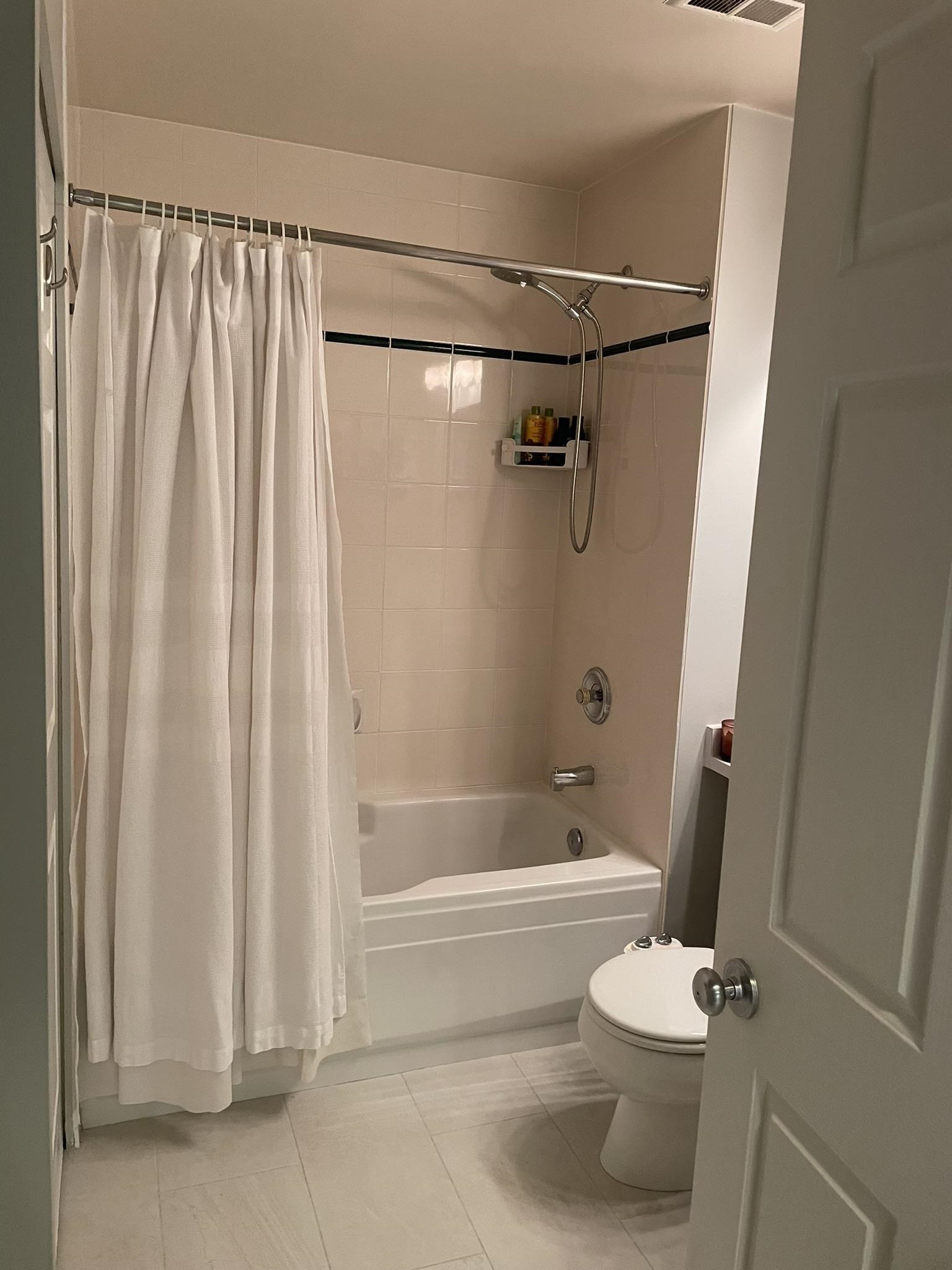 Listing image of 328 3600 WINDCREST DRIVE