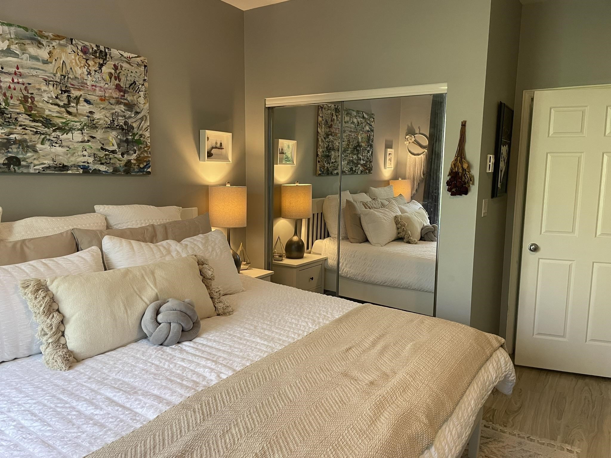 Listing image of 328 3600 WINDCREST DRIVE