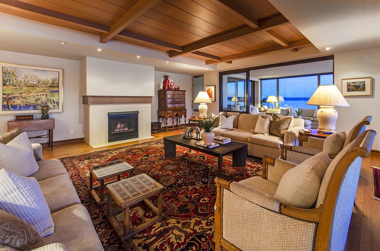 Listing image of 10 2250 BELLEVUE AVENUE