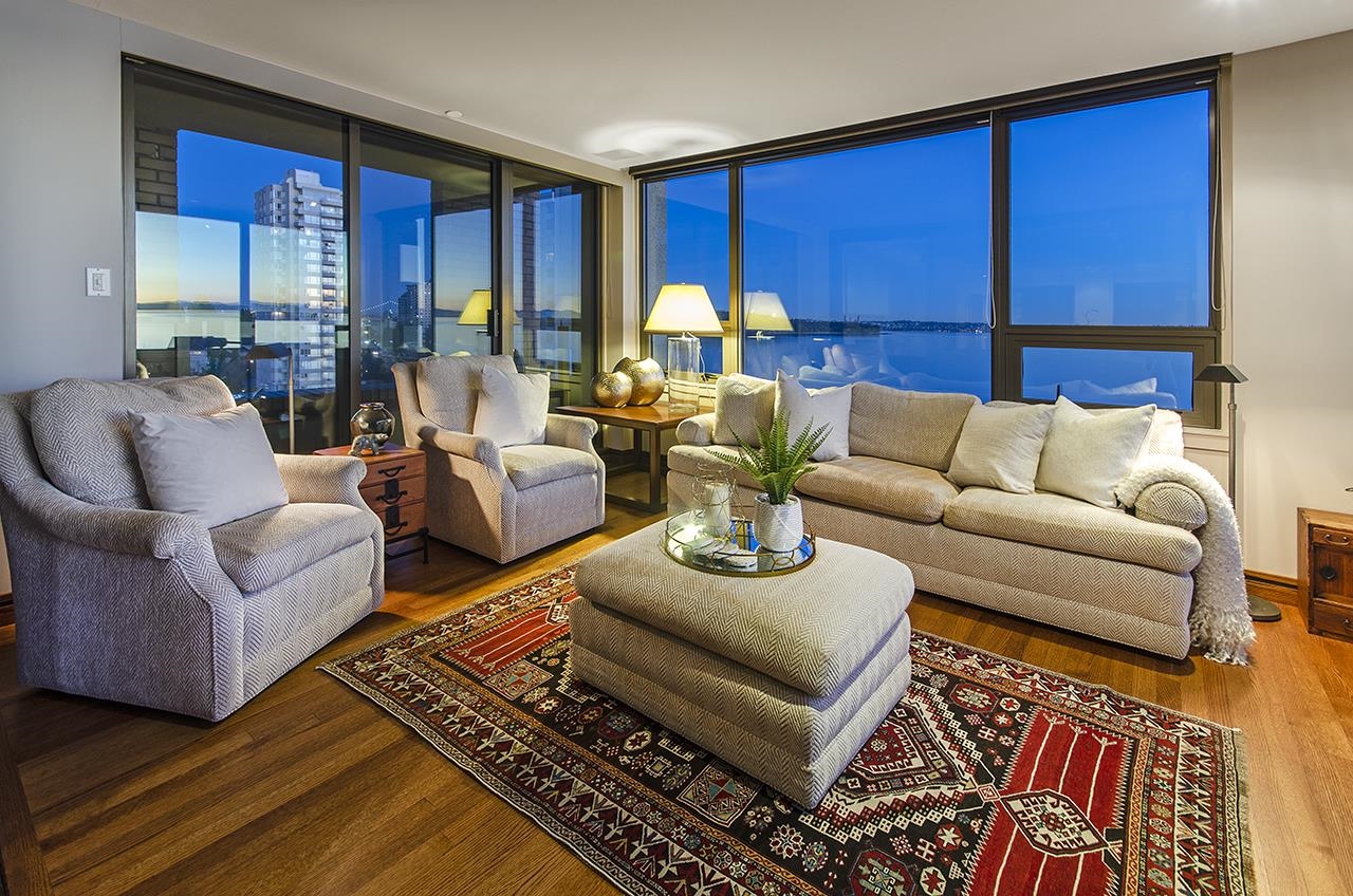 Listing image of 10 2250 BELLEVUE AVENUE