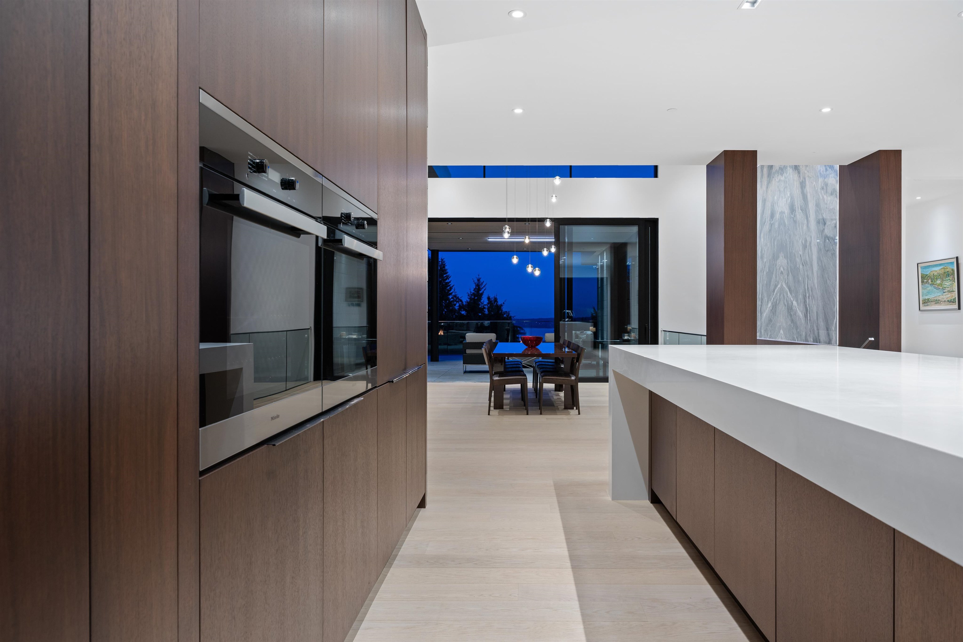 Listing image of 2965 ALTAMONT CRESCENT