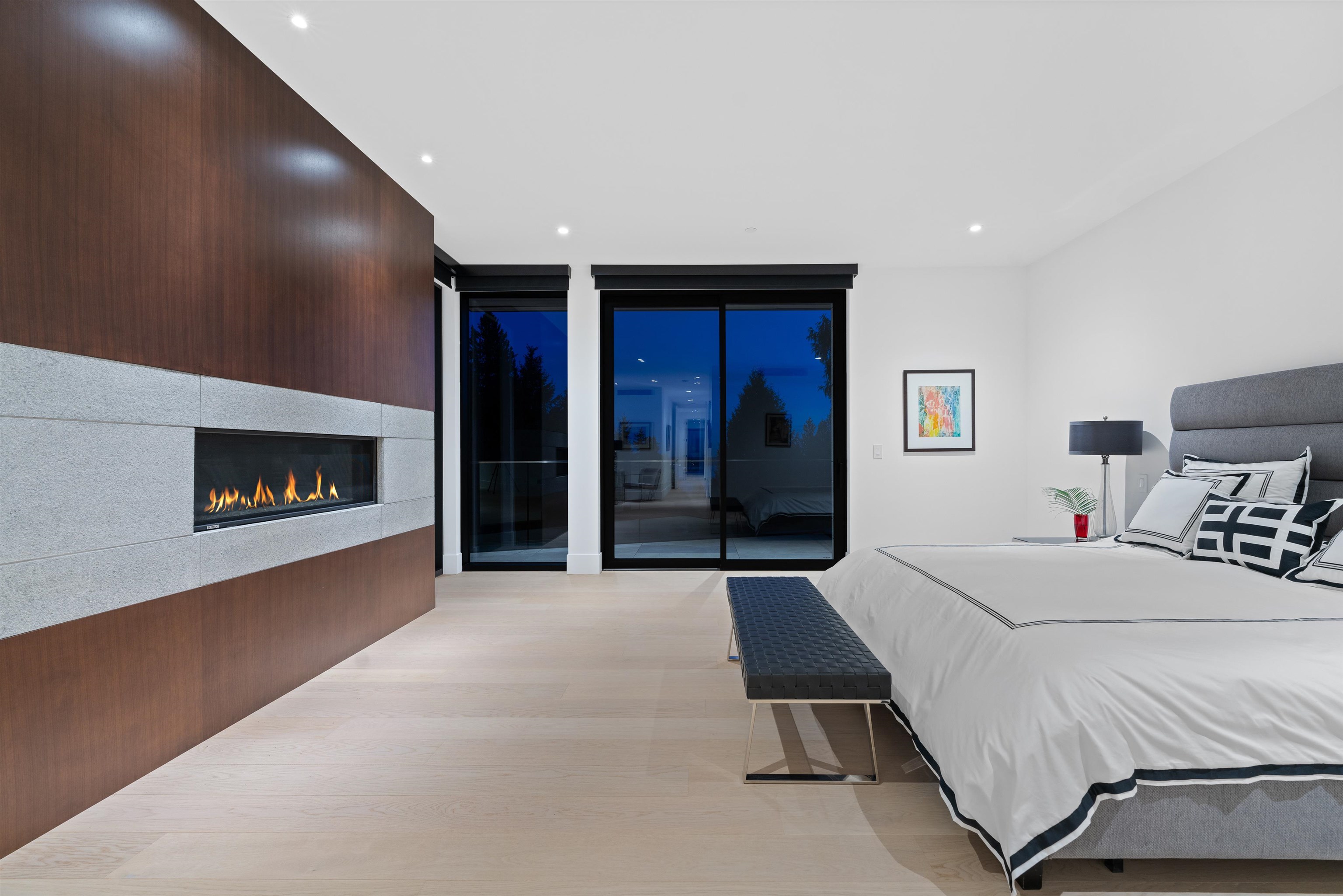 Listing image of 2965 ALTAMONT CRESCENT