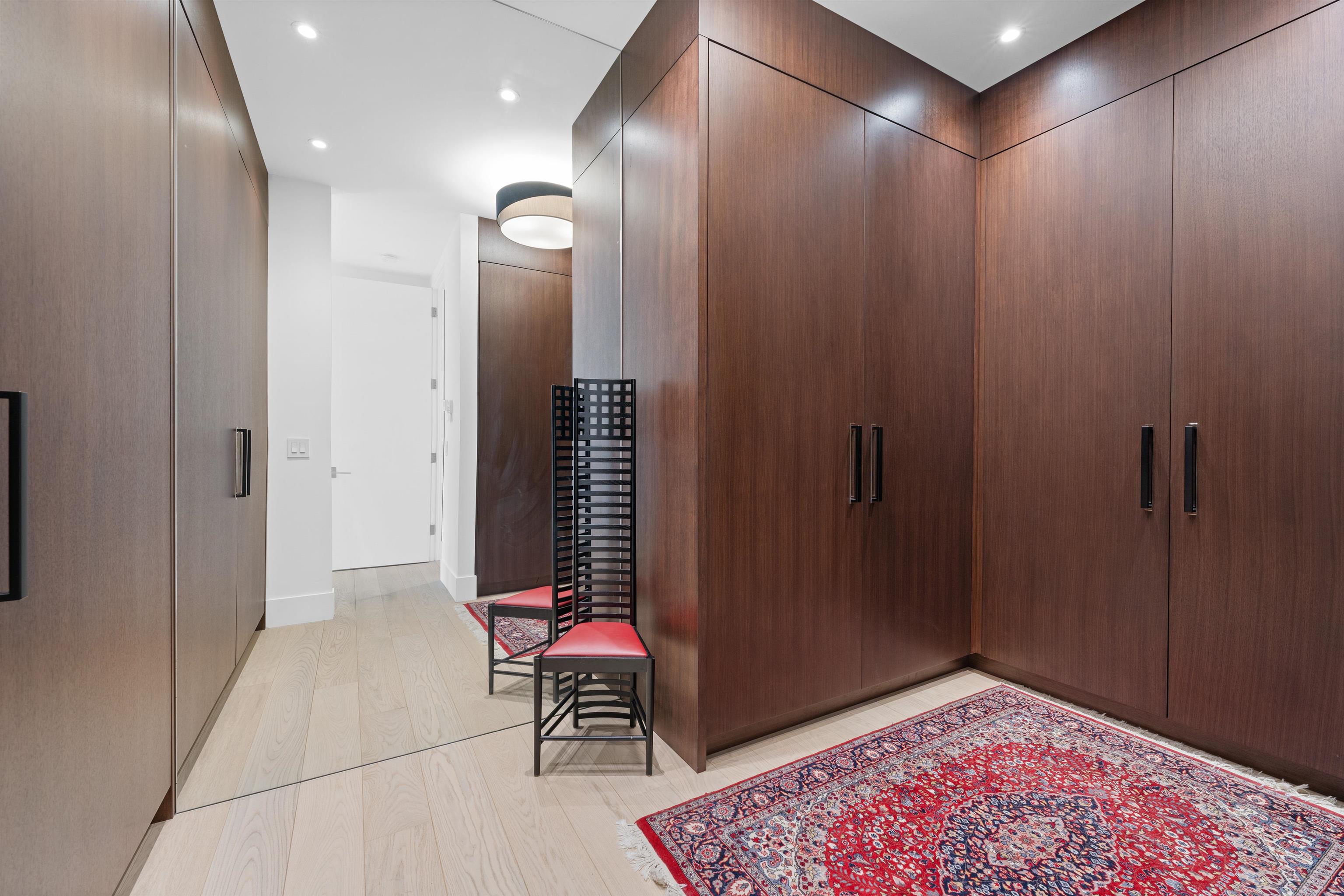 Listing image of 2965 ALTAMONT CRESCENT