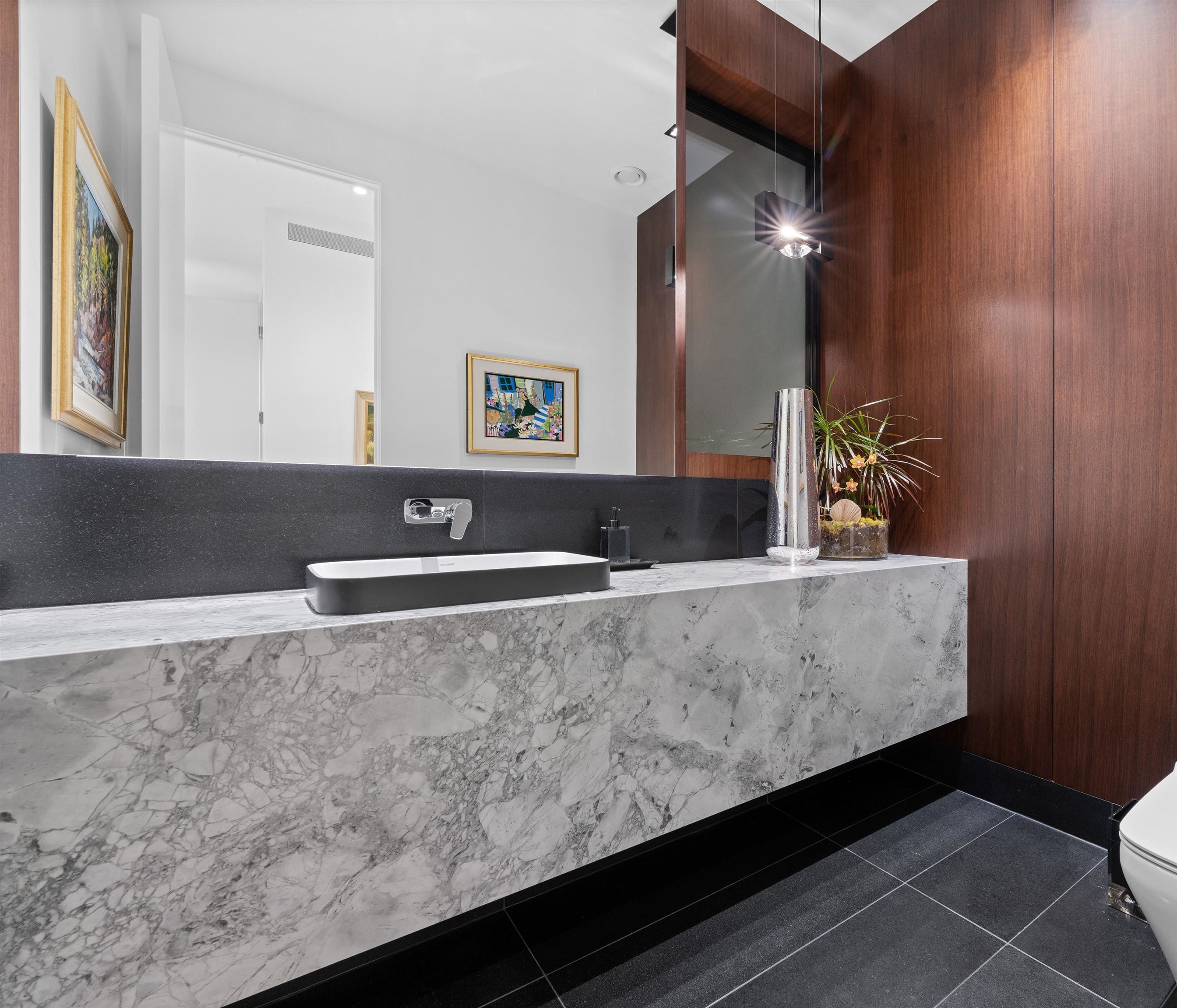 Listing image of 2965 ALTAMONT CRESCENT