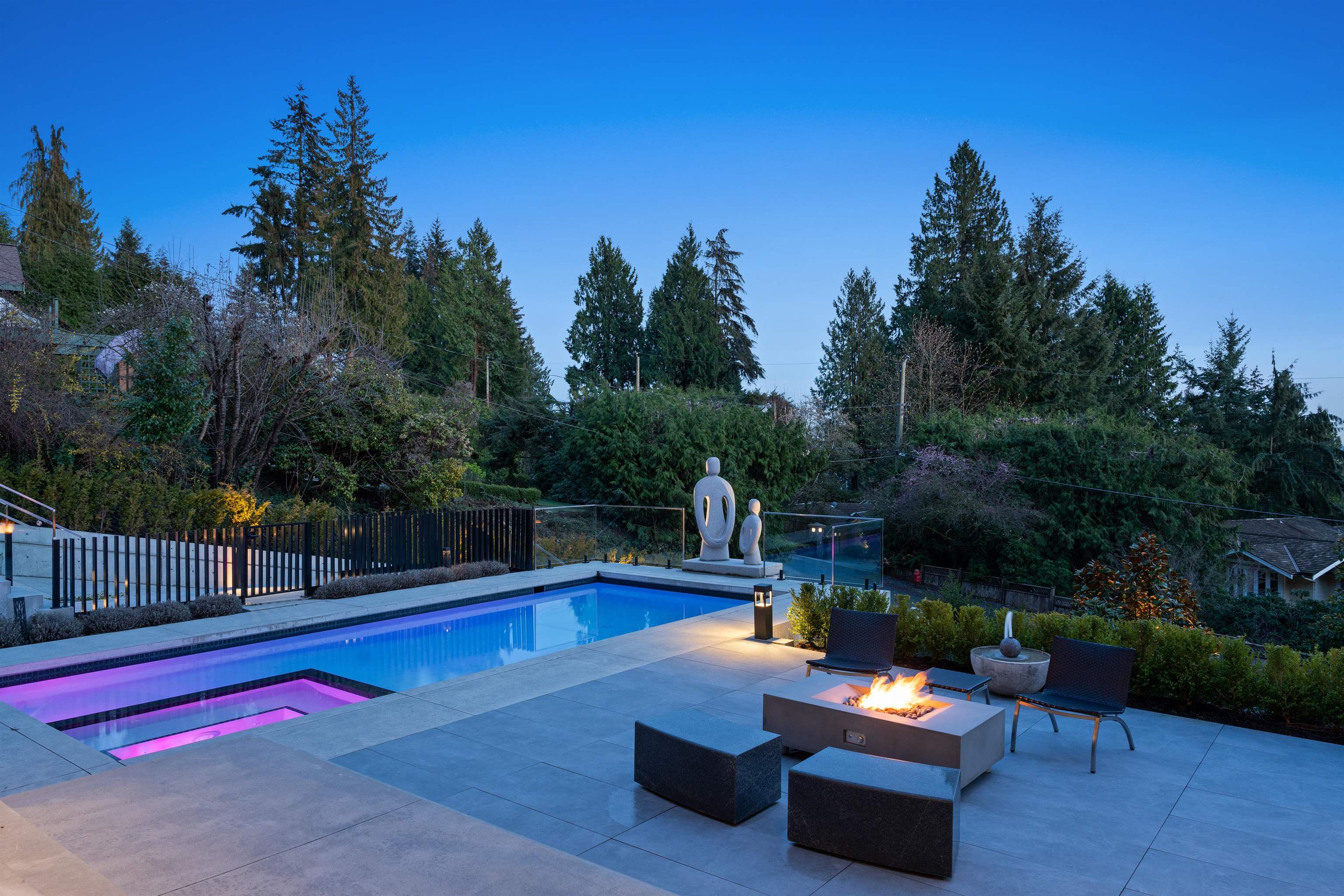 Listing image of 2965 ALTAMONT CRESCENT