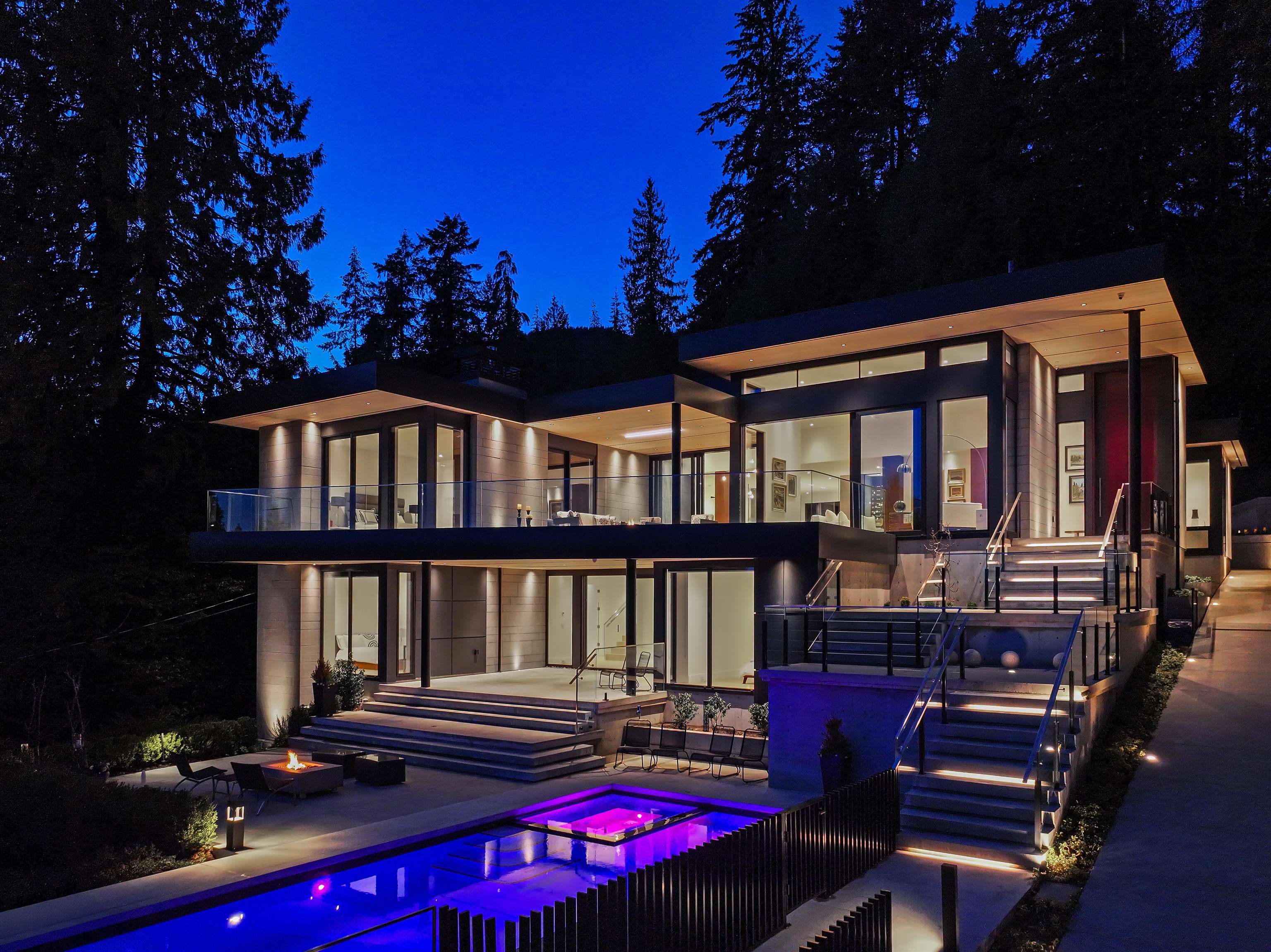 Listing image of 2965 ALTAMONT CRESCENT