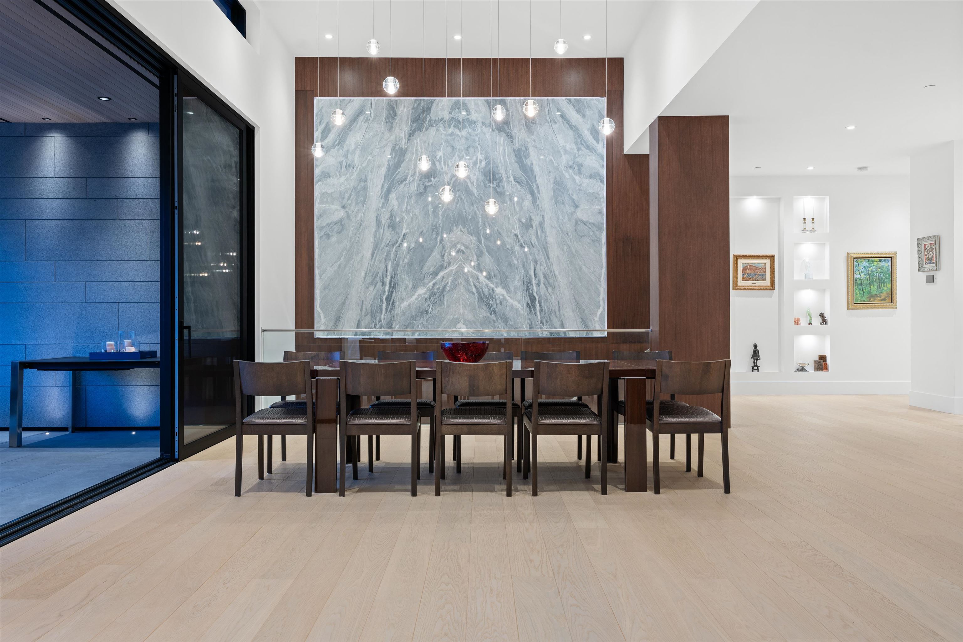Listing image of 2965 ALTAMONT CRESCENT