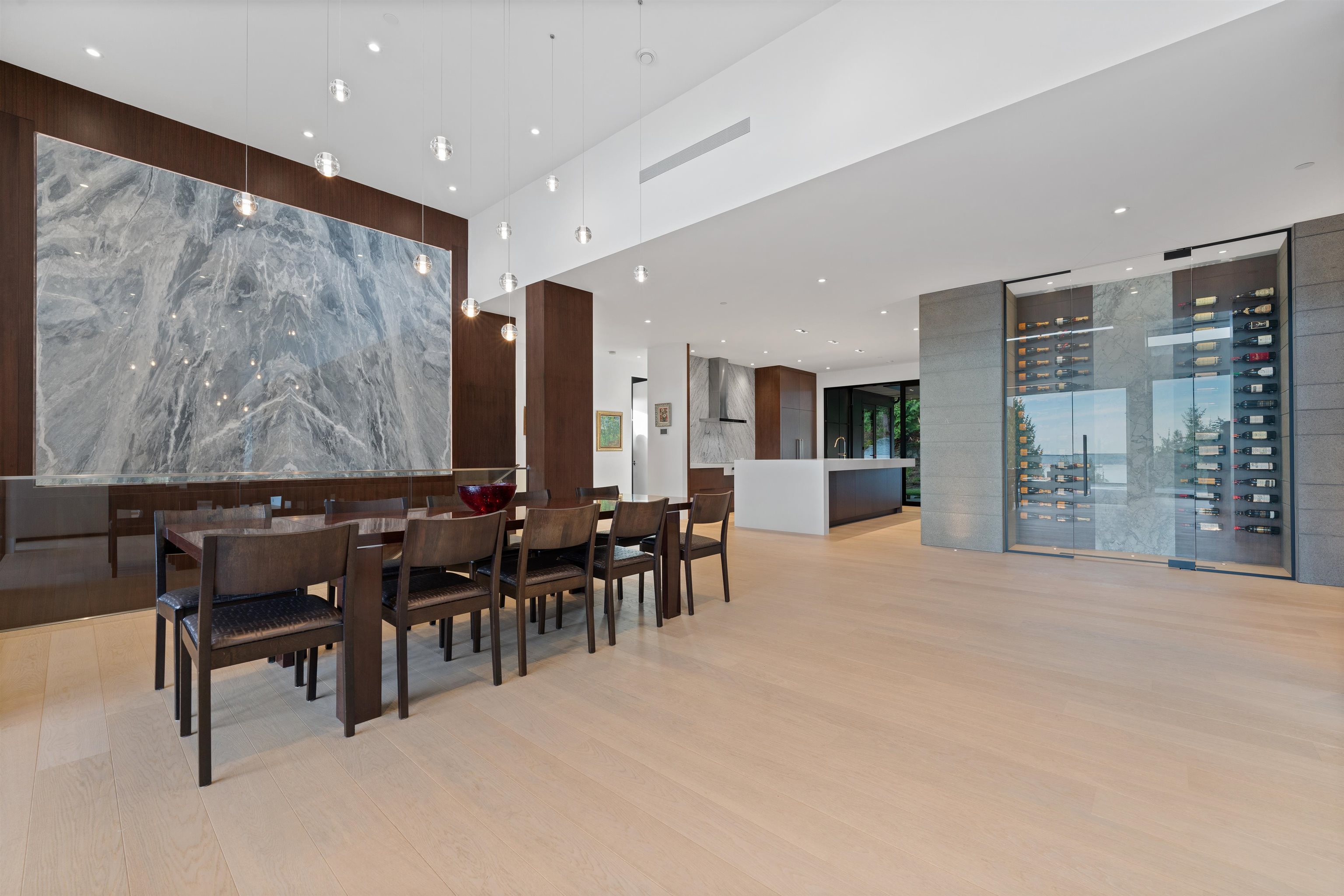 Listing image of 2965 ALTAMONT CRESCENT
