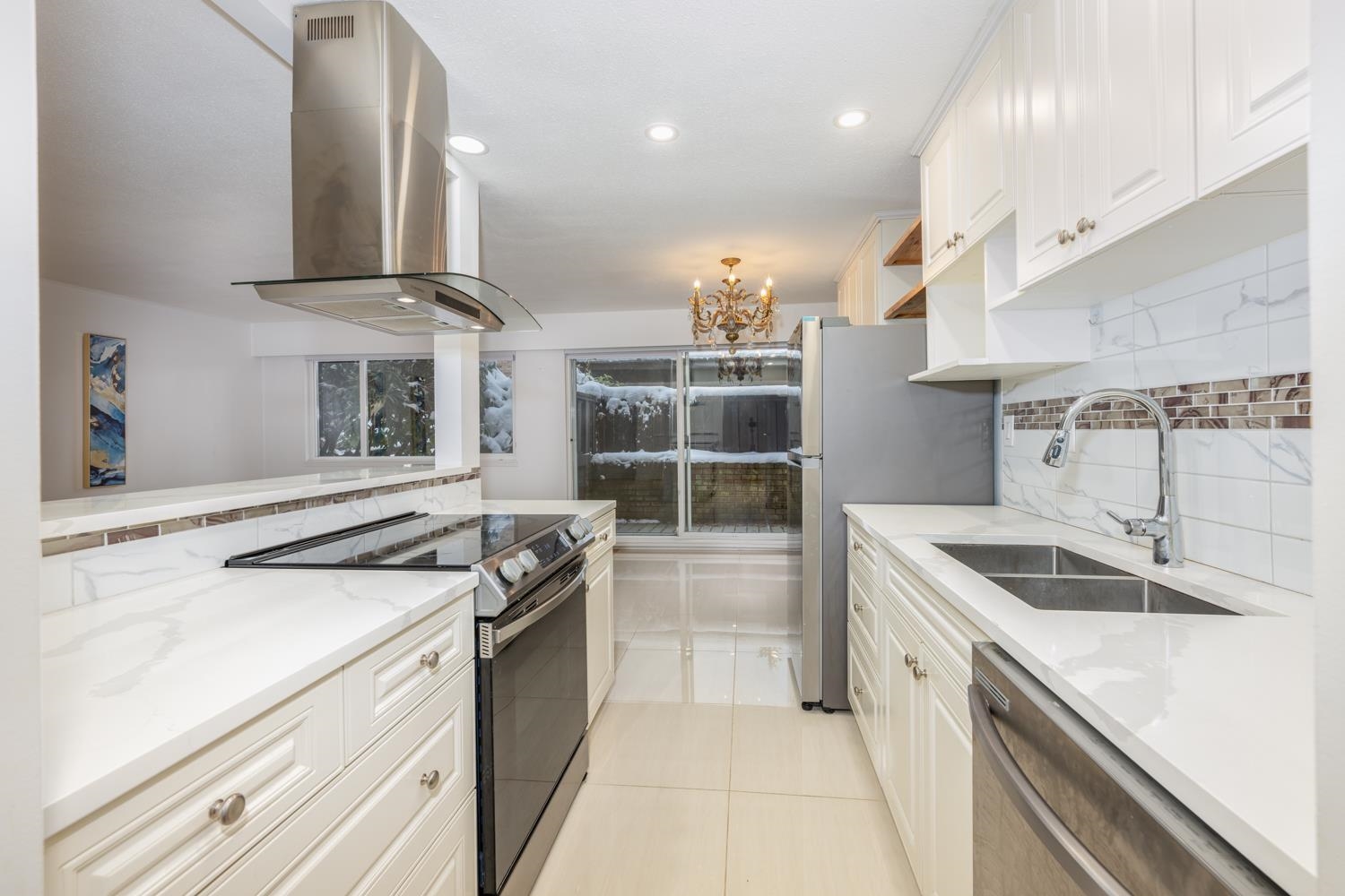 Listing image of 609 555 W 28TH STREET