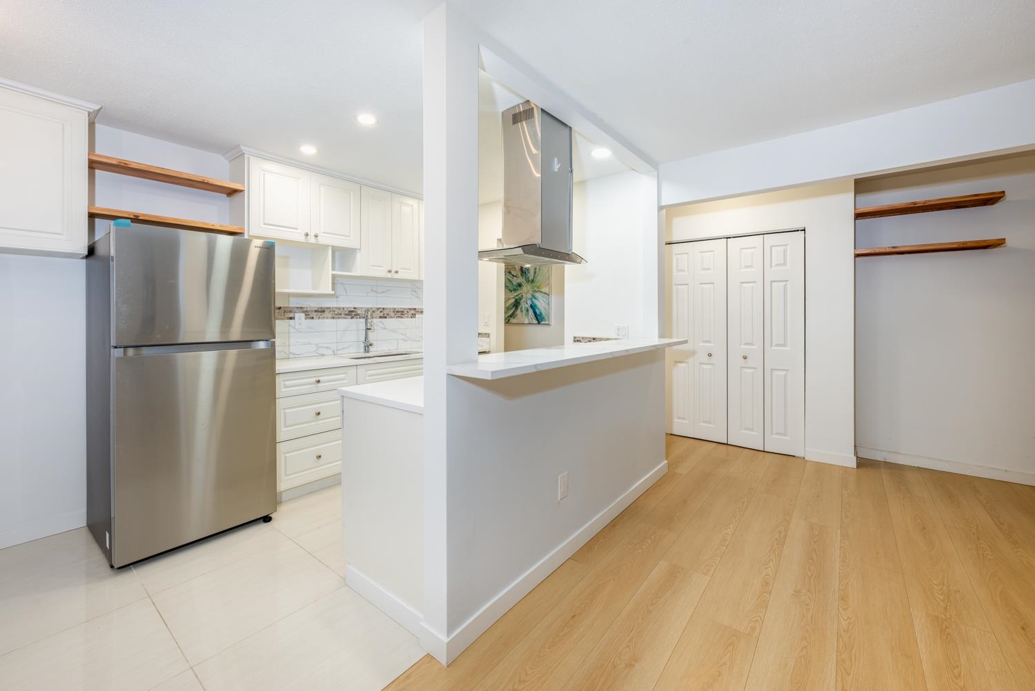 Listing image of 609 555 W 28TH STREET