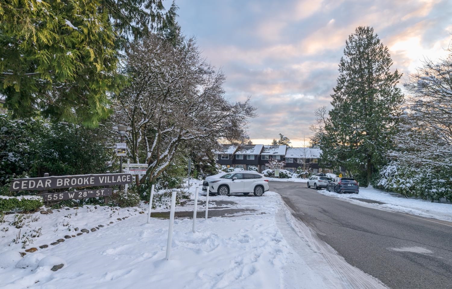 Listing image of 609 555 W 28TH STREET