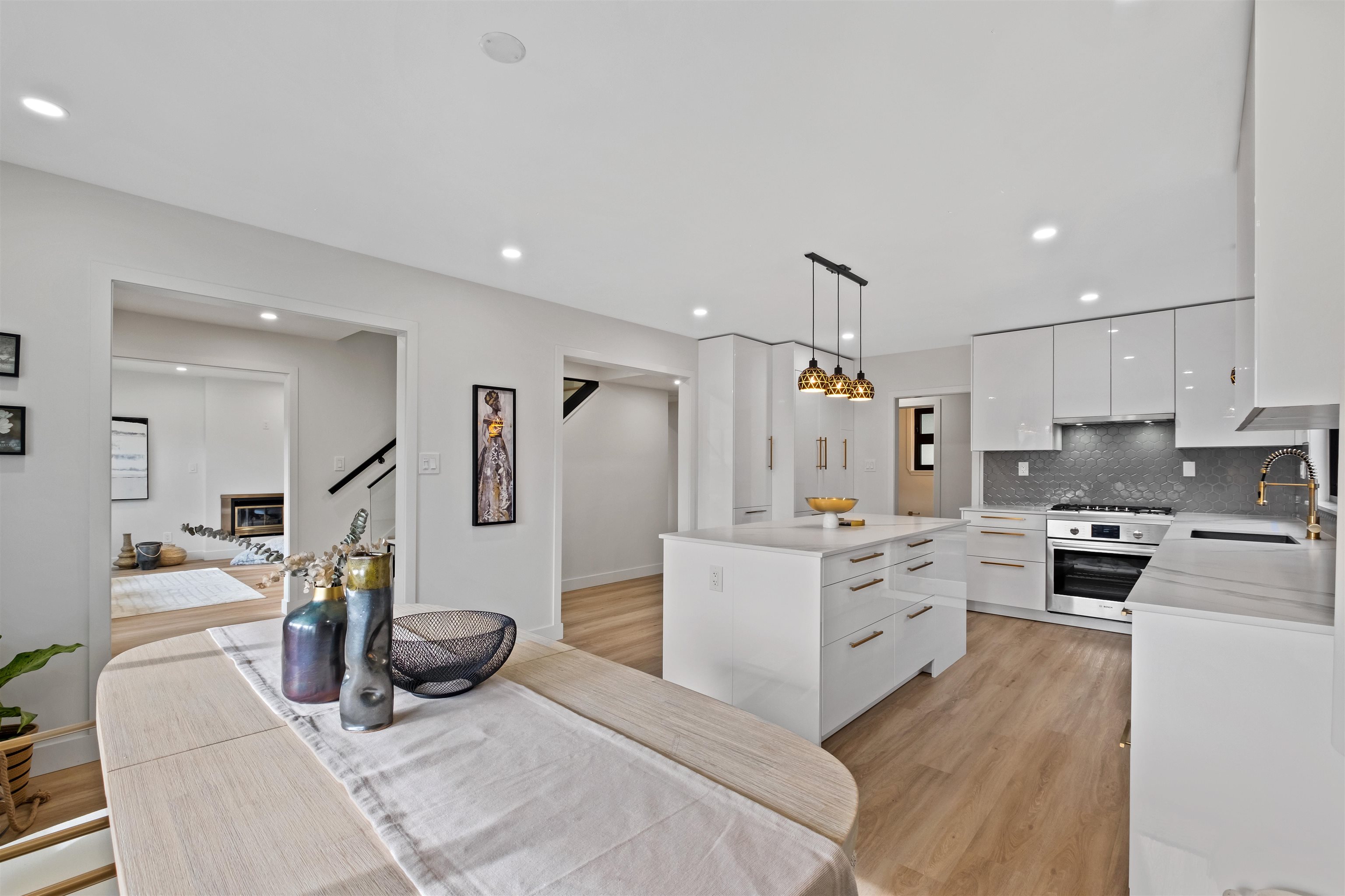Listing image of 4040 RUBY AVENUE