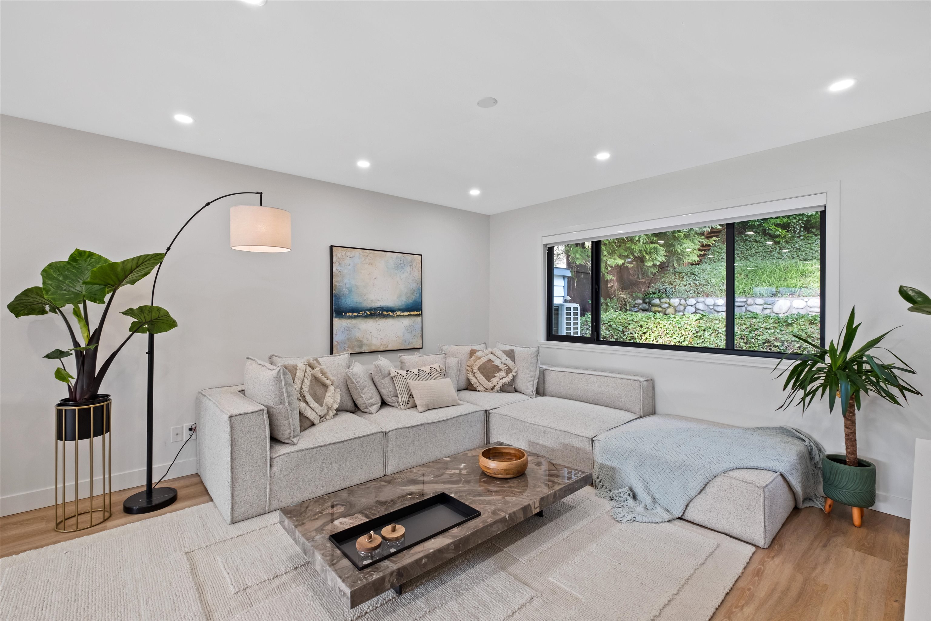 Listing image of 4040 RUBY AVENUE
