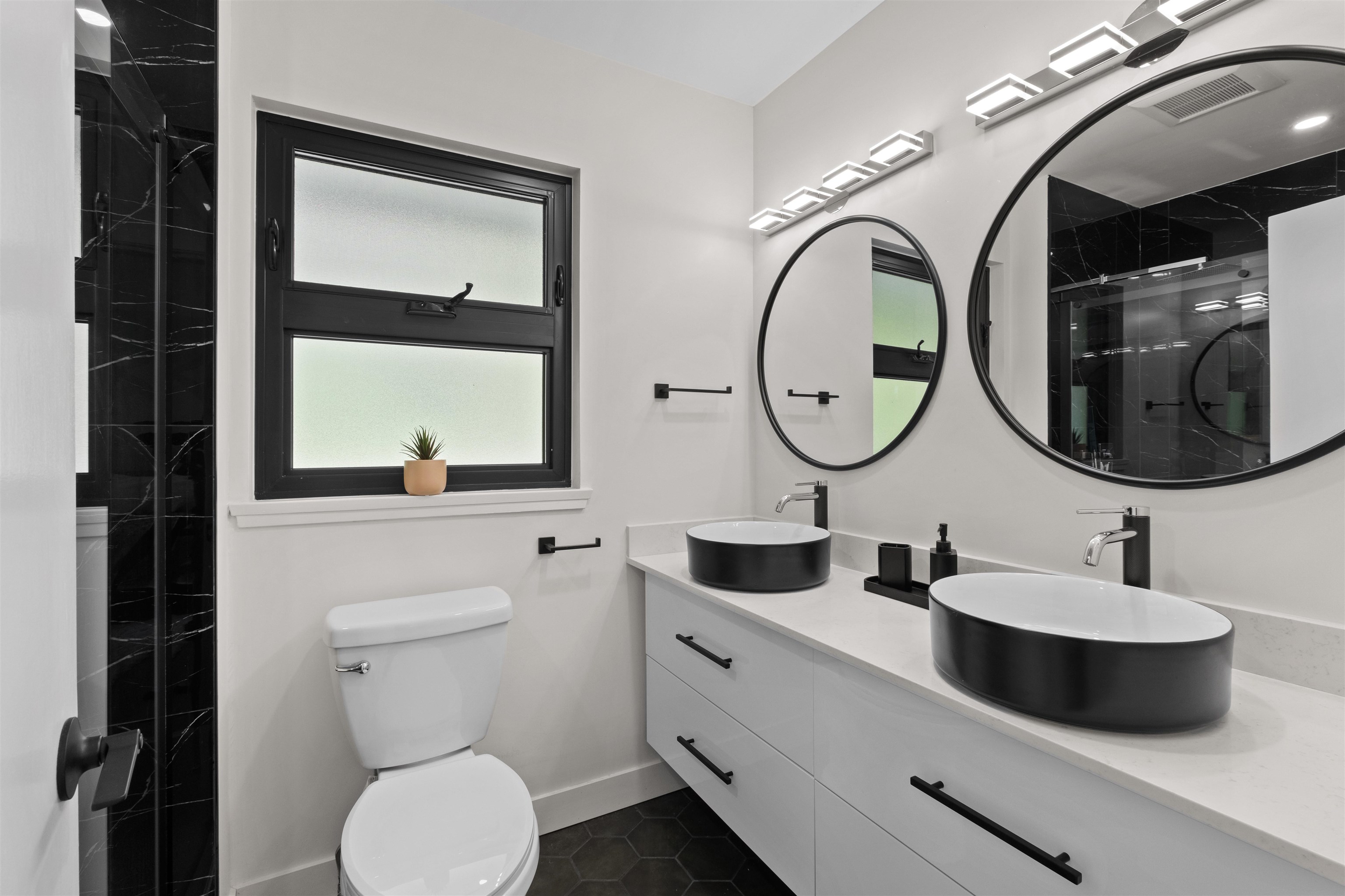 Listing image of 4040 RUBY AVENUE