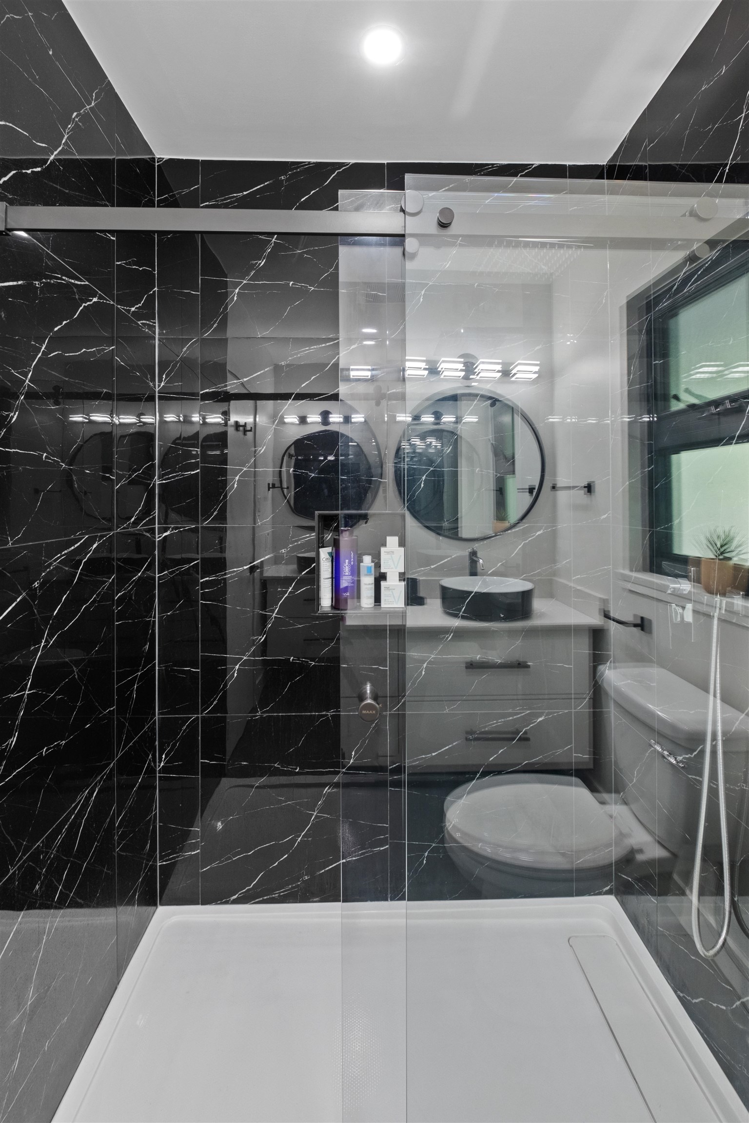 Listing image of 4040 RUBY AVENUE