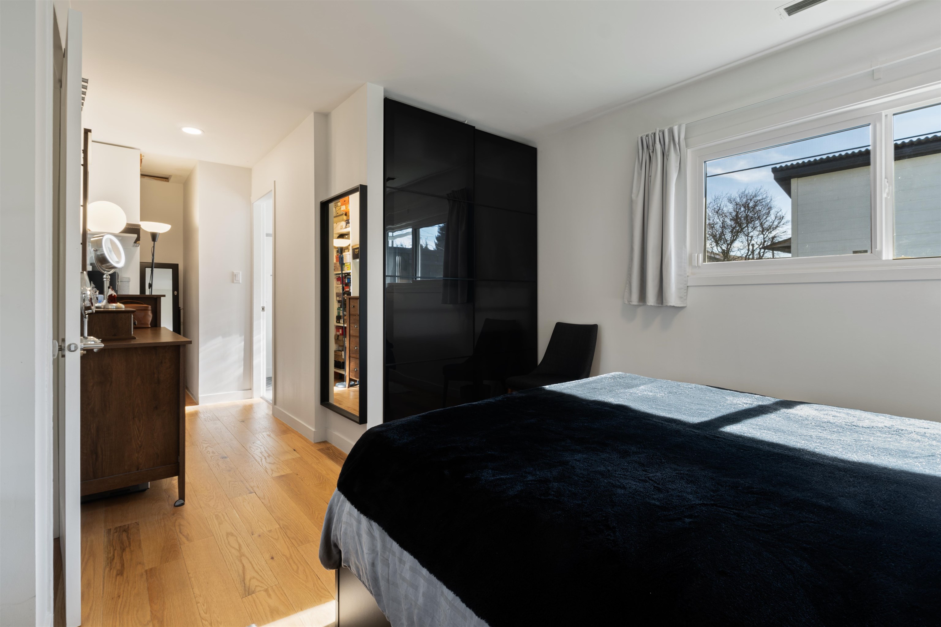 Listing image of 1287 W 15TH STREET