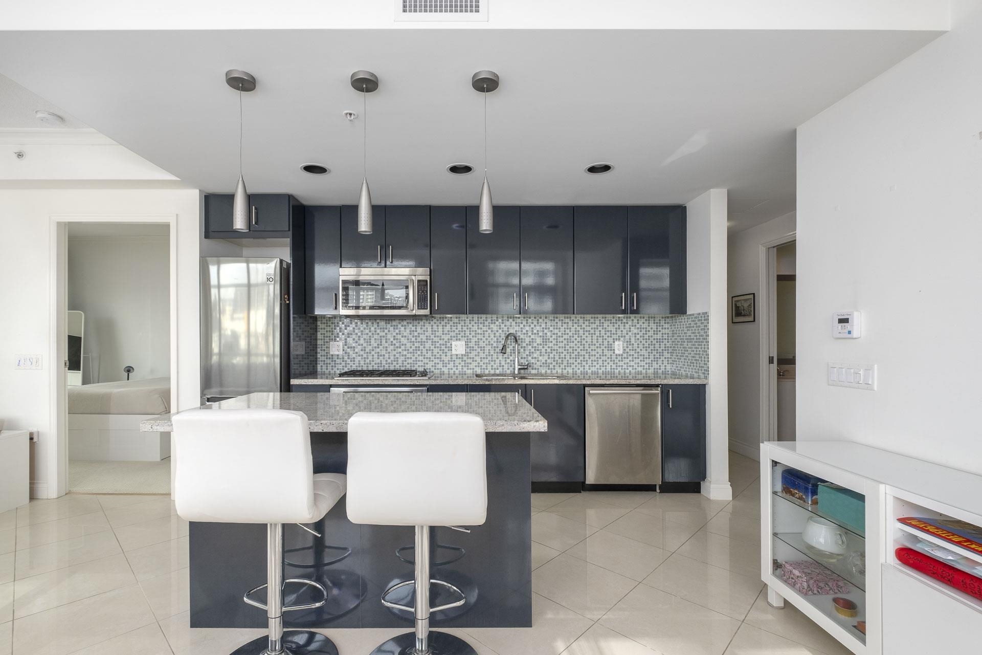 Listing image of 502 172 VICTORY SHIP WAY