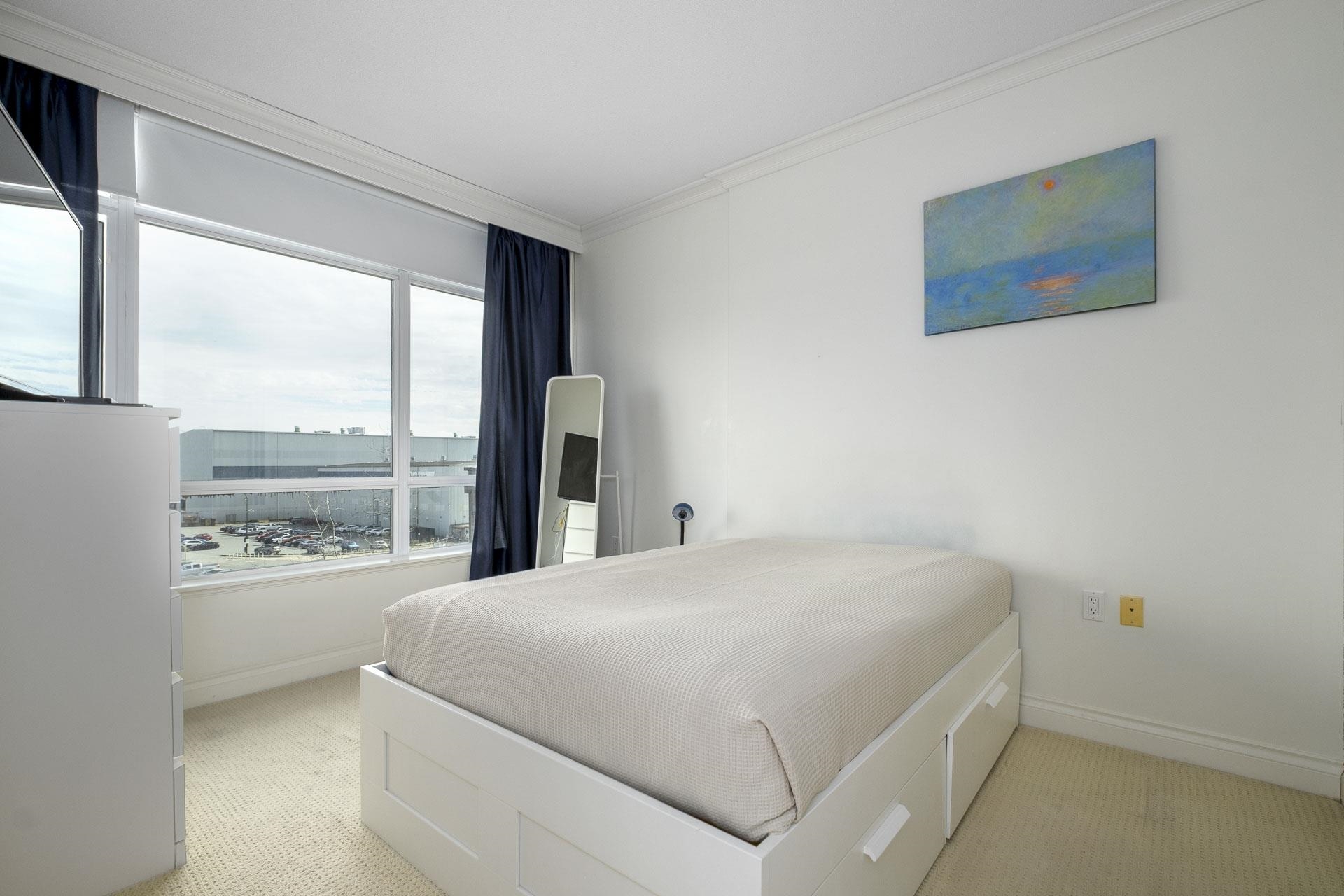 Listing image of 502 172 VICTORY SHIP WAY