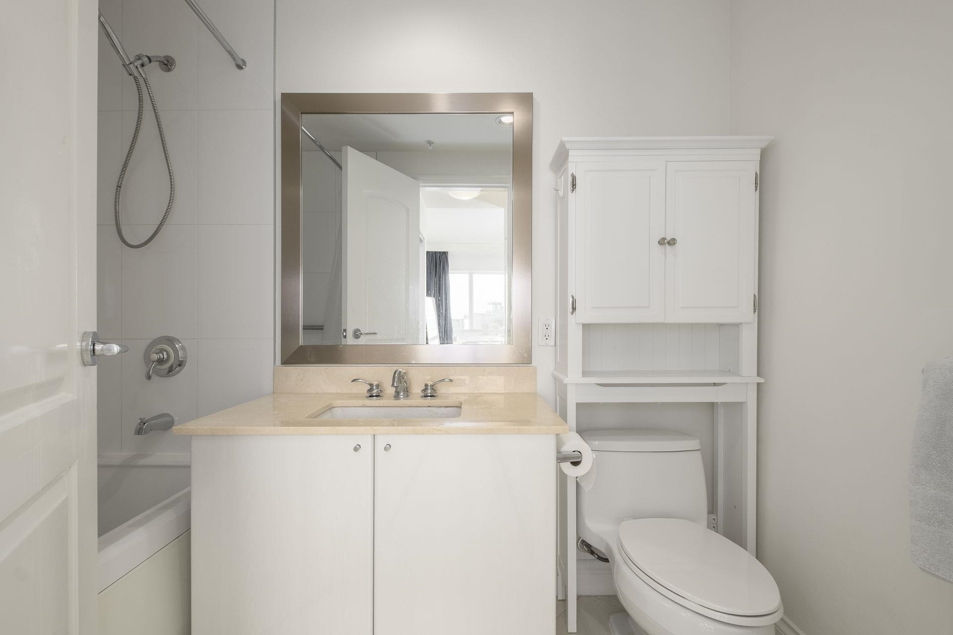 Listing image of 502 172 VICTORY SHIP WAY