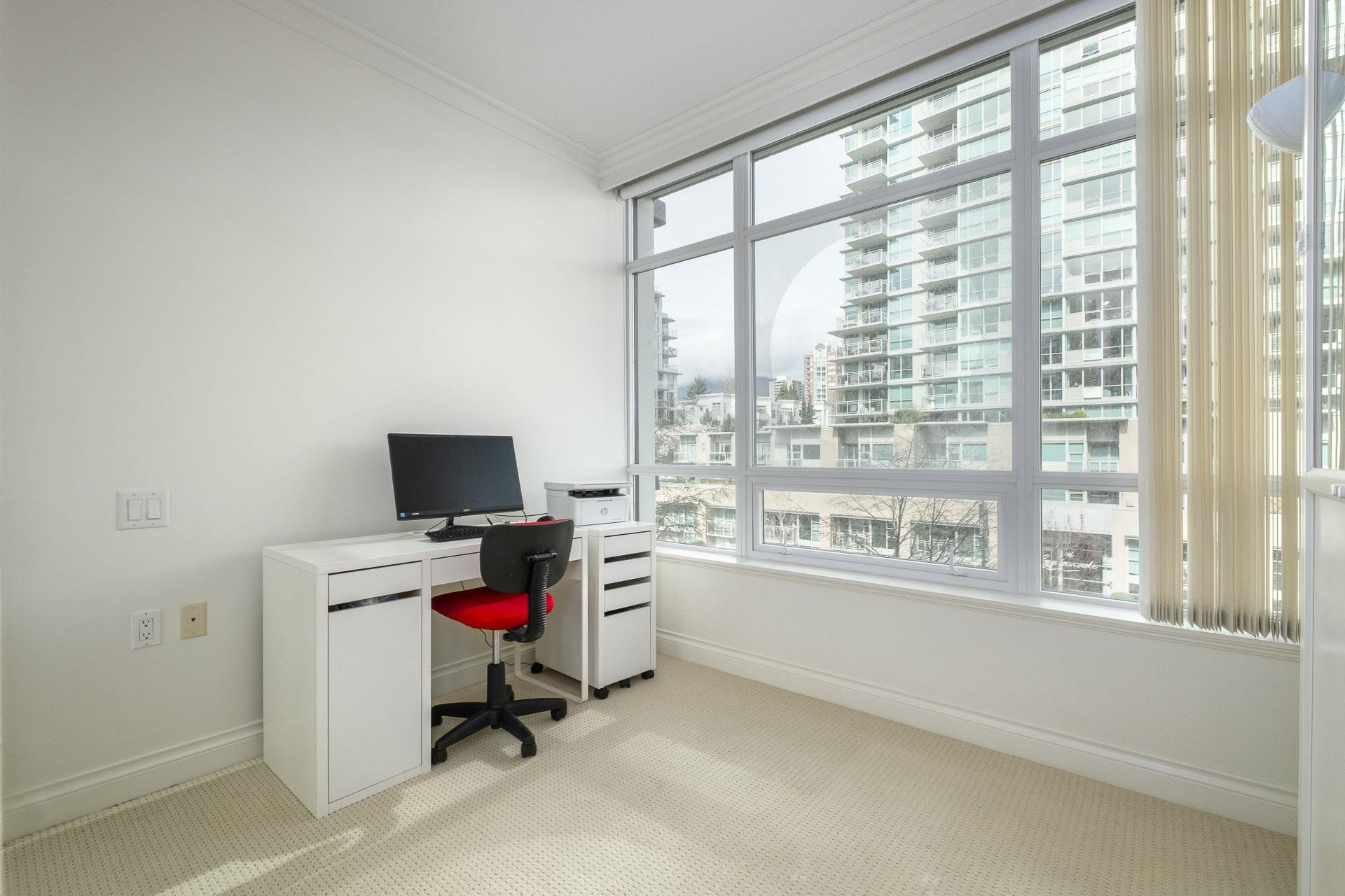 Listing image of 502 172 VICTORY SHIP WAY