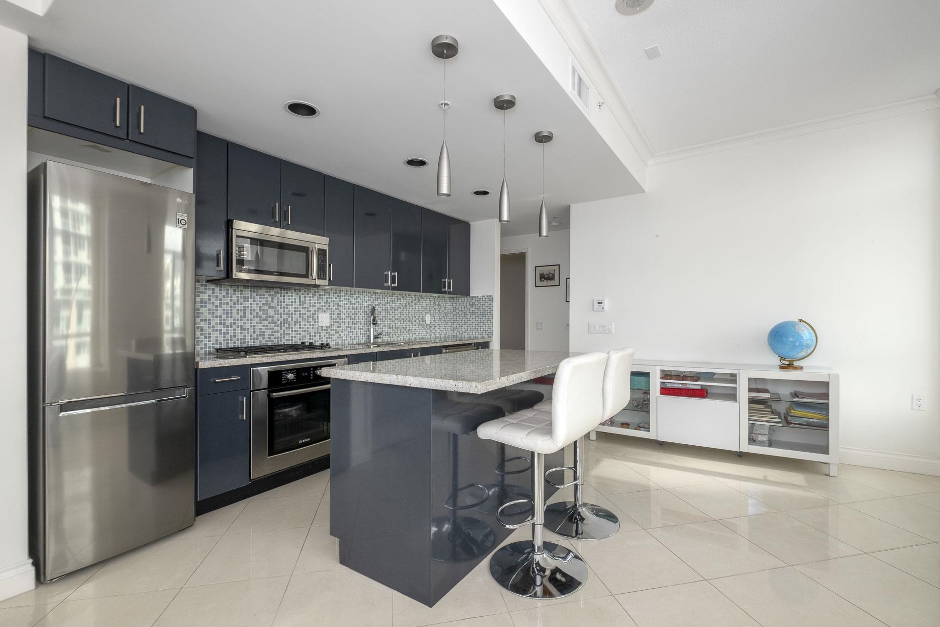 Listing image of 502 172 VICTORY SHIP WAY