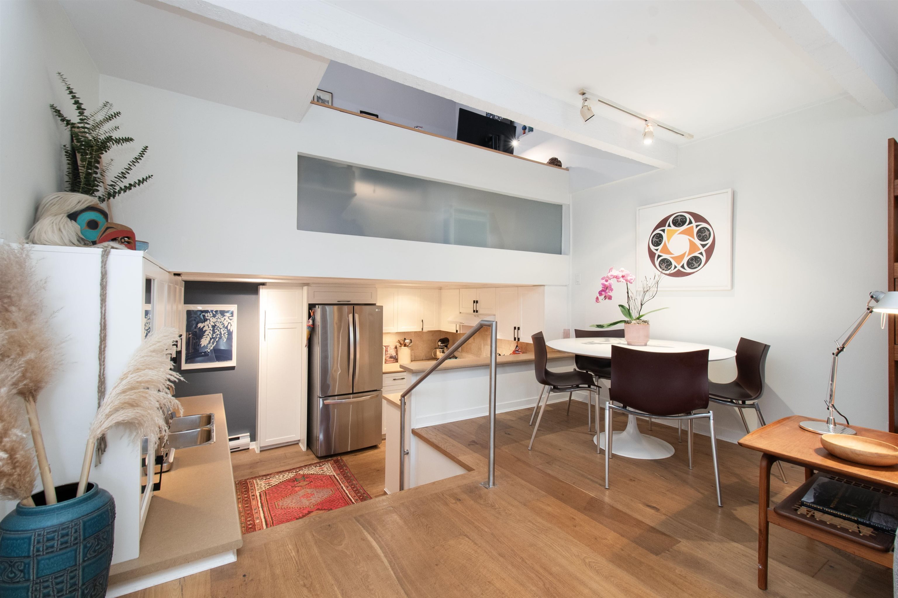 Listing image of 1043 KINLOCH LANE