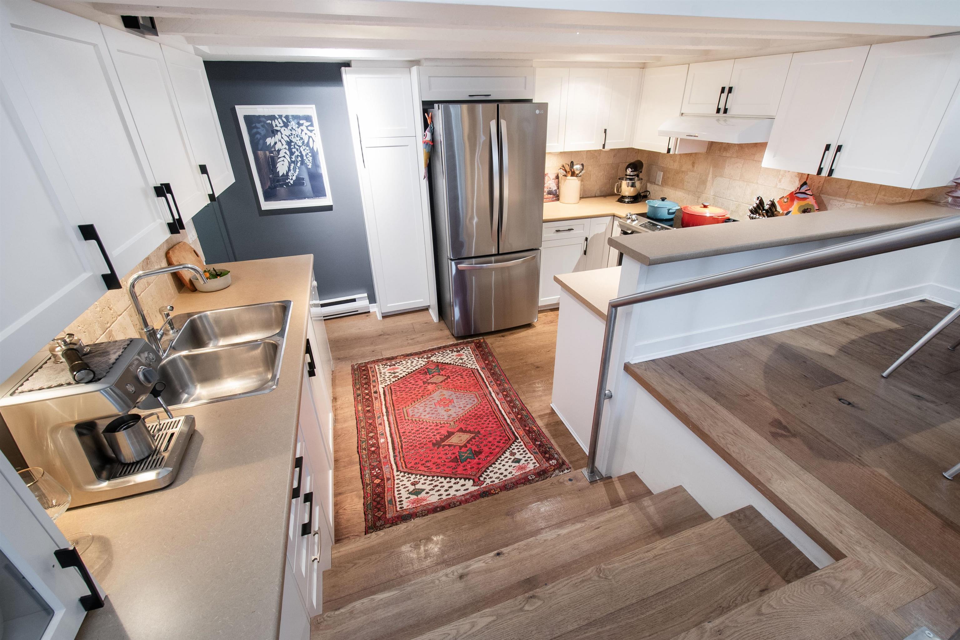 Listing image of 1043 KINLOCH LANE