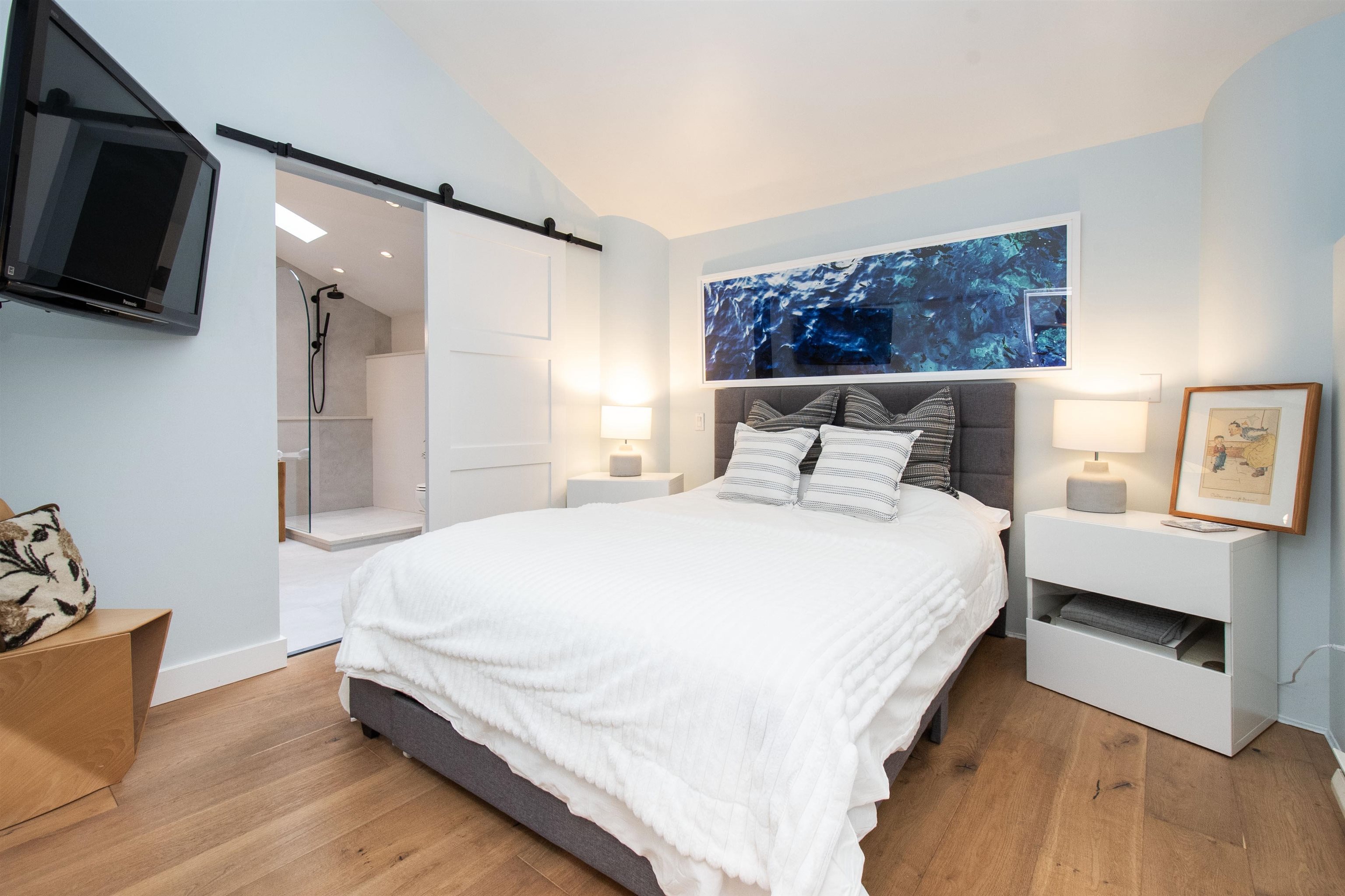 Listing image of 1043 KINLOCH LANE