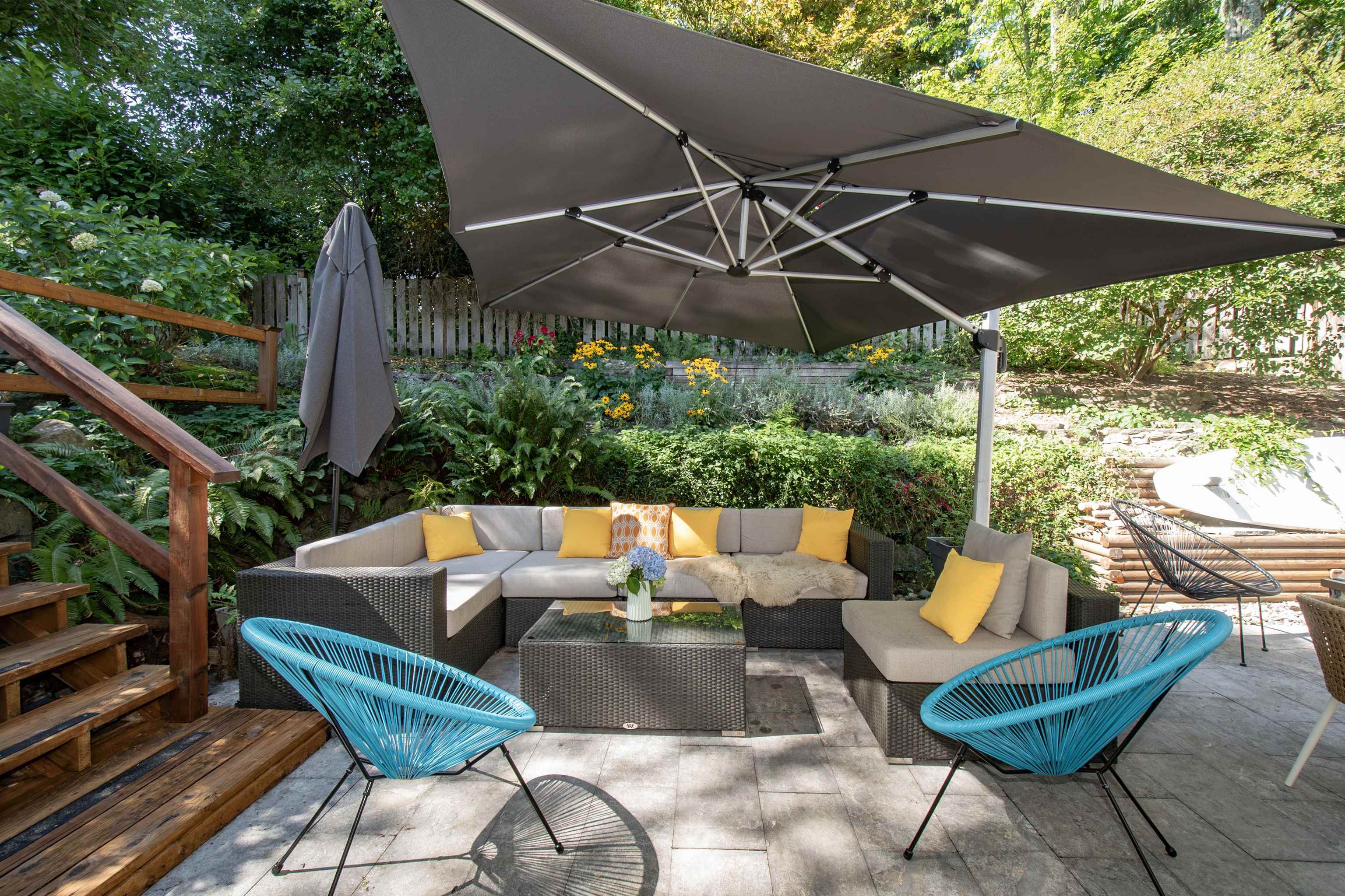 Listing image of 1043 KINLOCH LANE