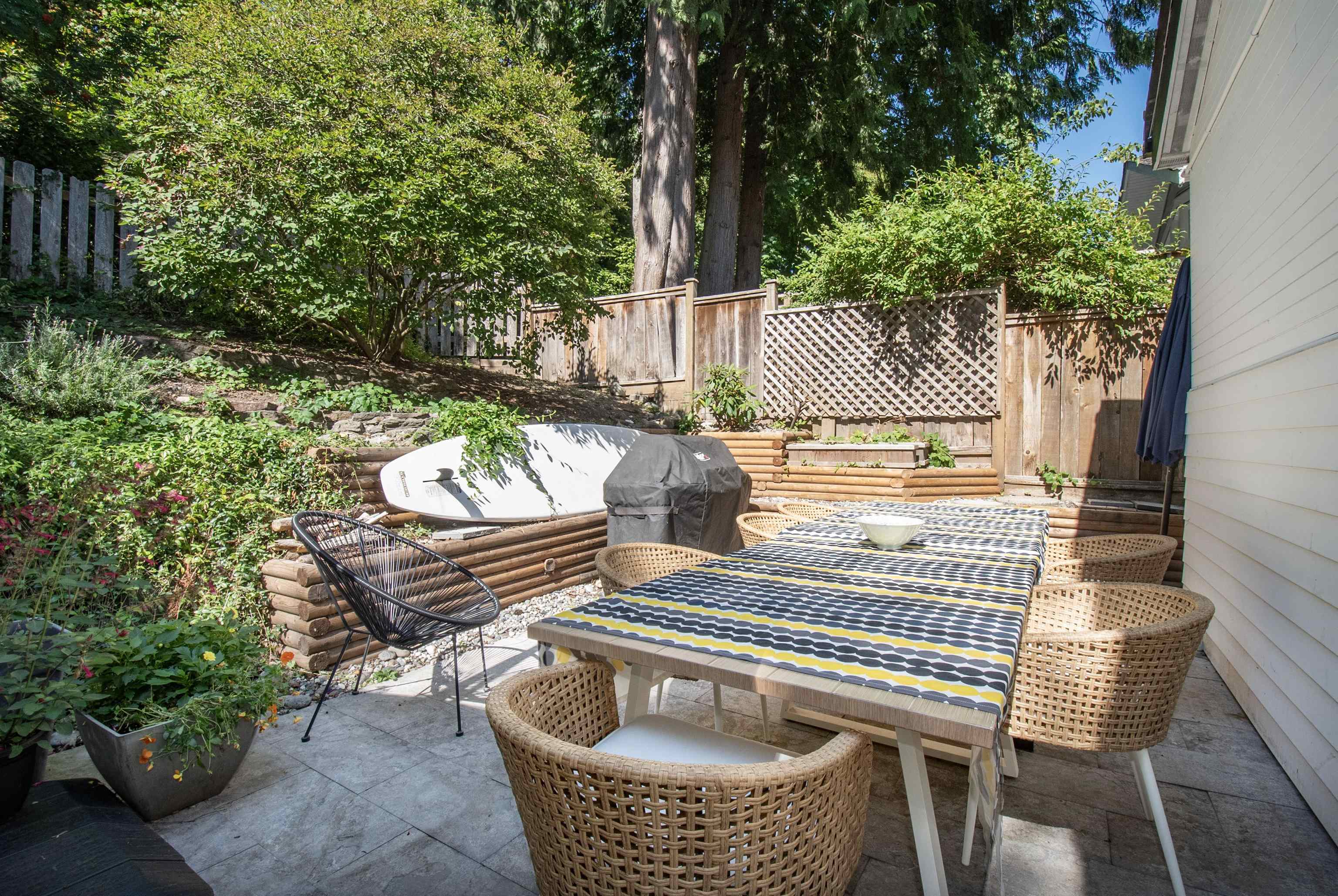 Listing image of 1043 KINLOCH LANE