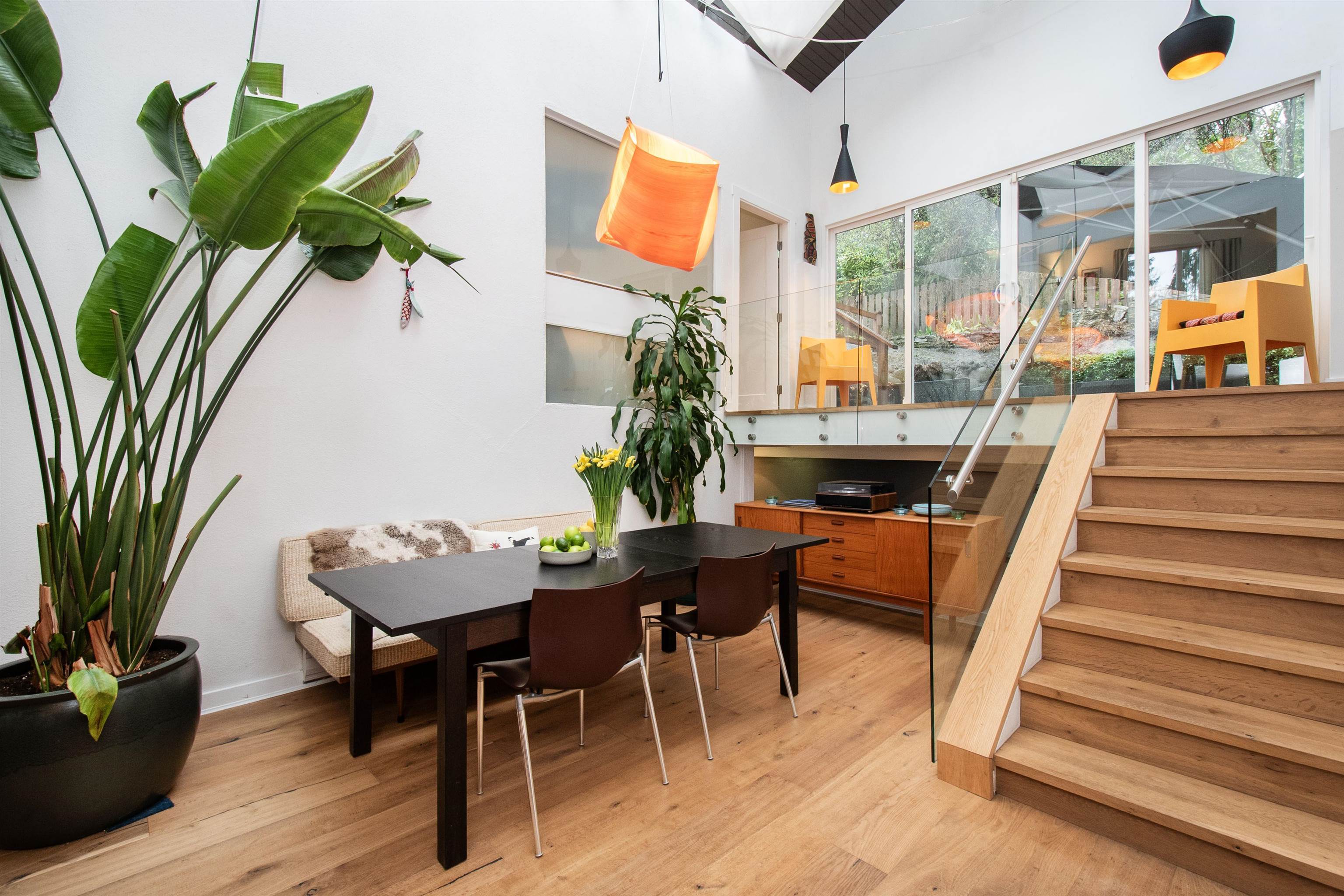 Listing image of 1043 KINLOCH LANE