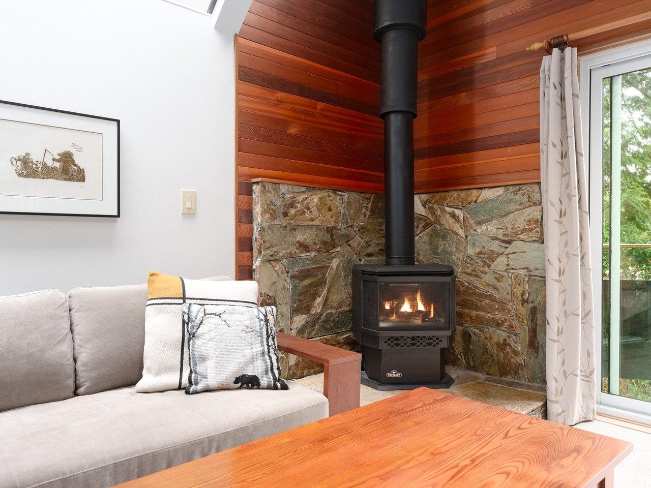 Listing image of 3821 SYMONDS ROAD