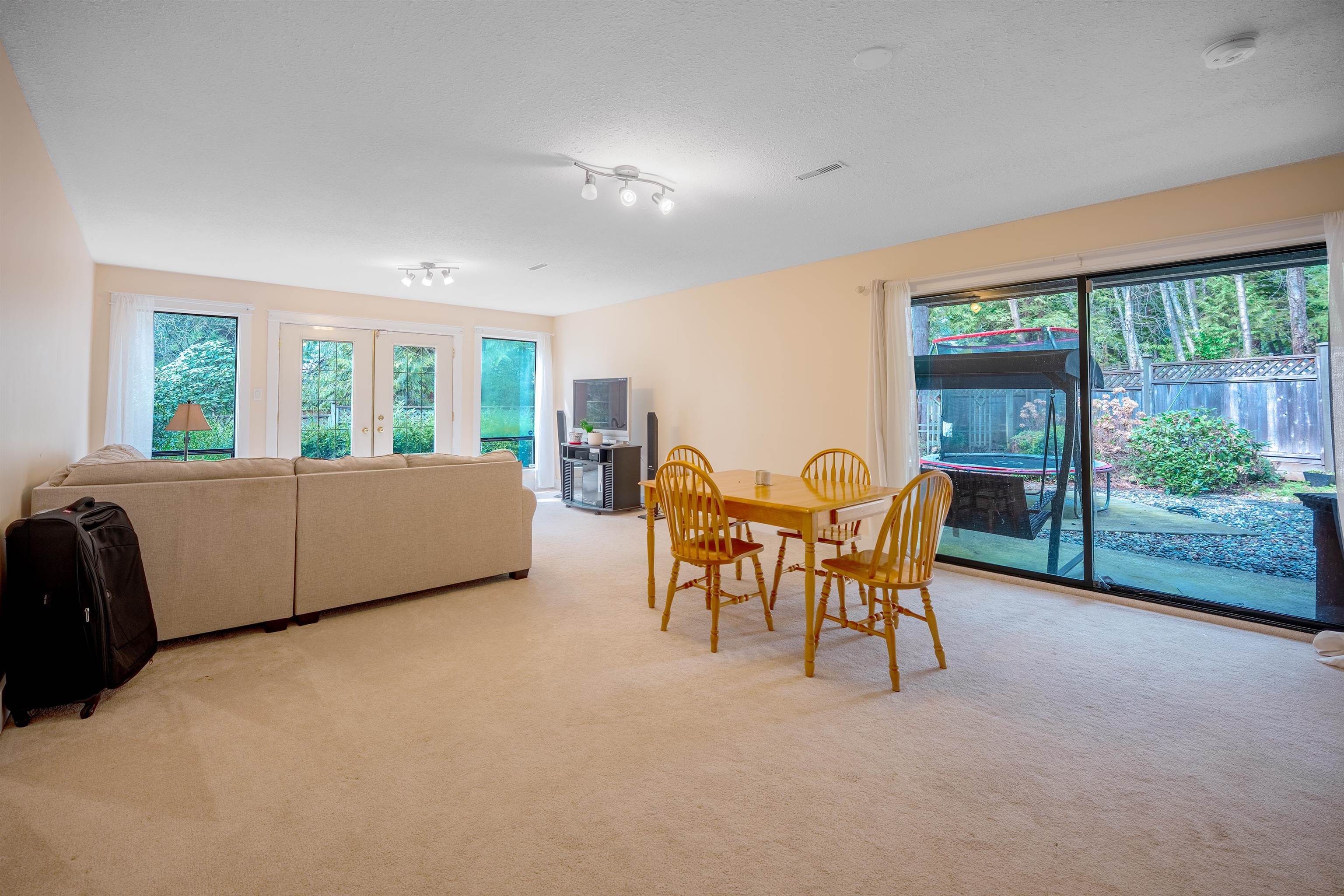 Listing image of 5535 HUCKLEBERRY LANE