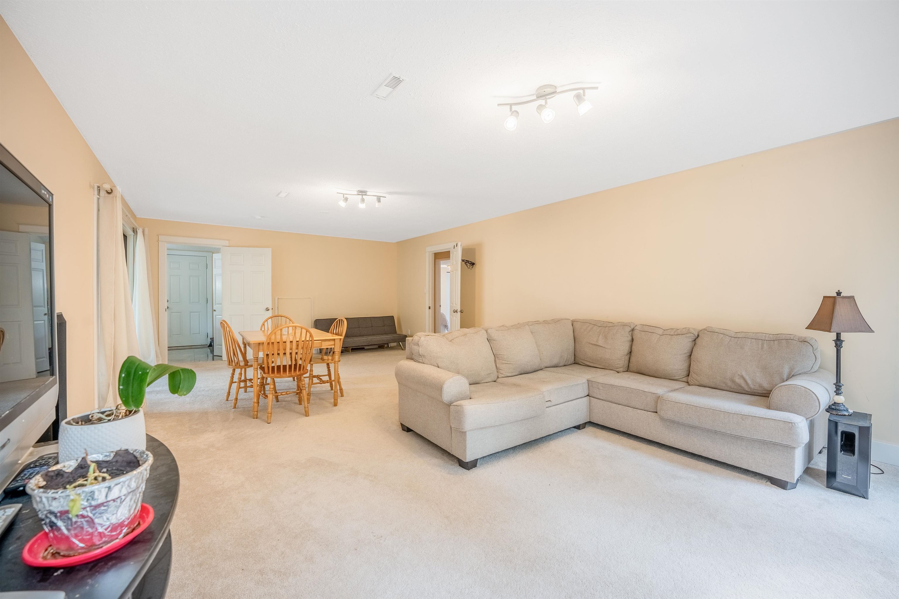 Listing image of 5535 HUCKLEBERRY LANE