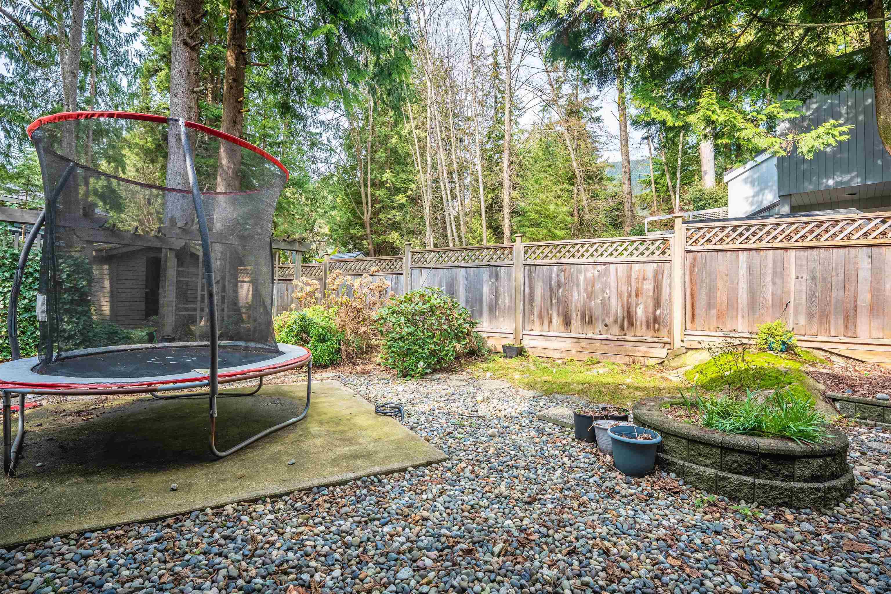 Listing image of 5535 HUCKLEBERRY LANE