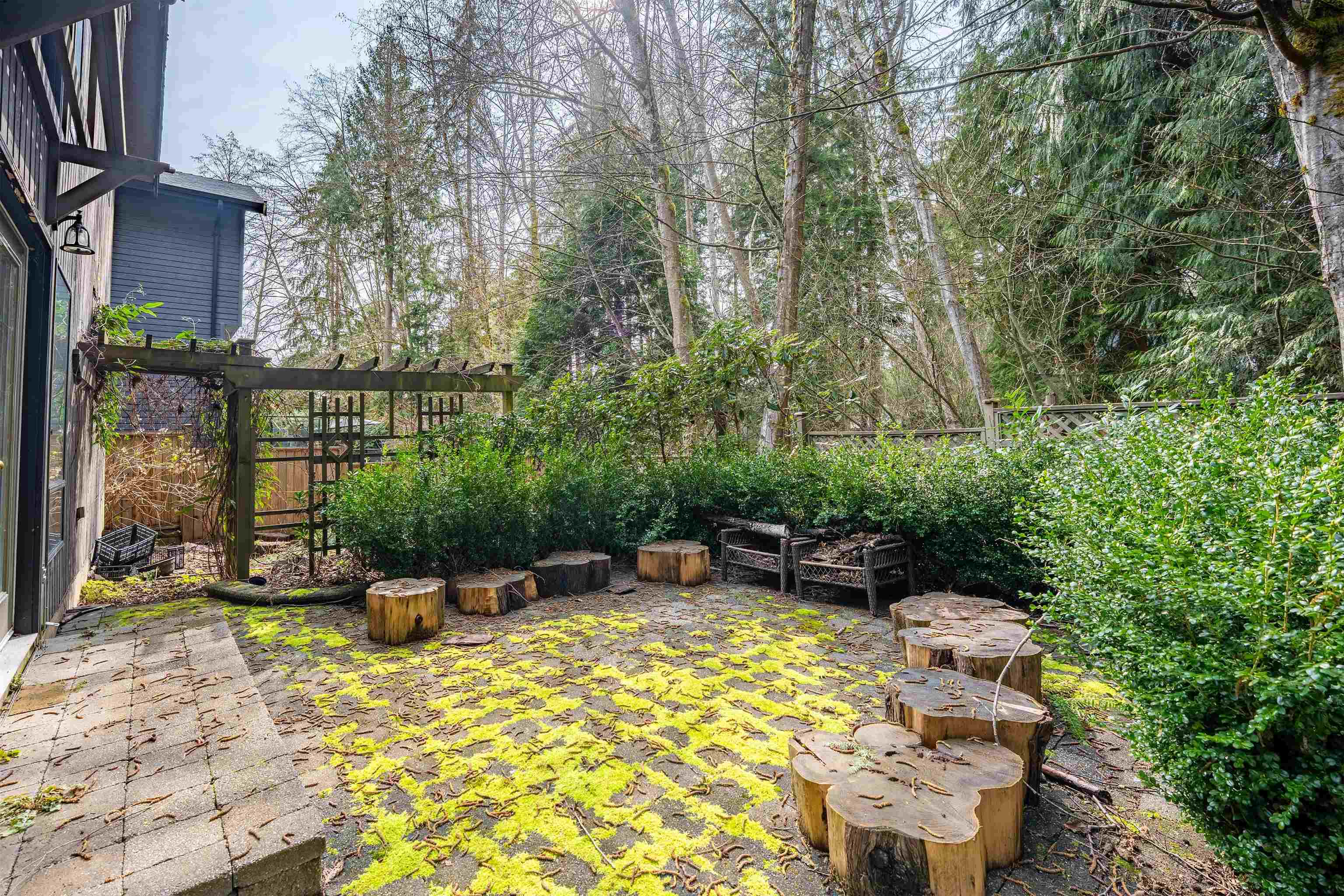 Listing image of 5535 HUCKLEBERRY LANE