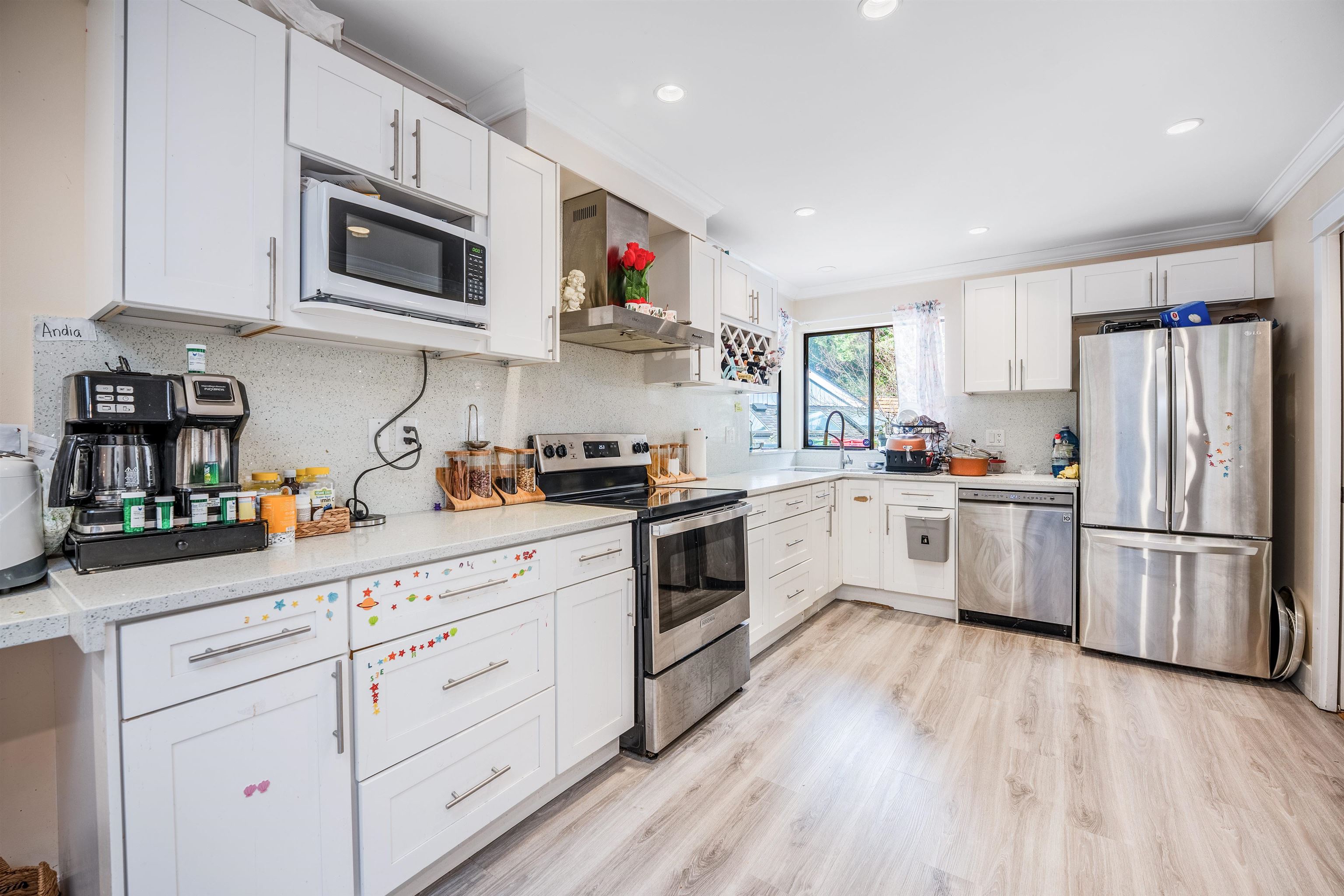 Listing image of 5535 HUCKLEBERRY LANE