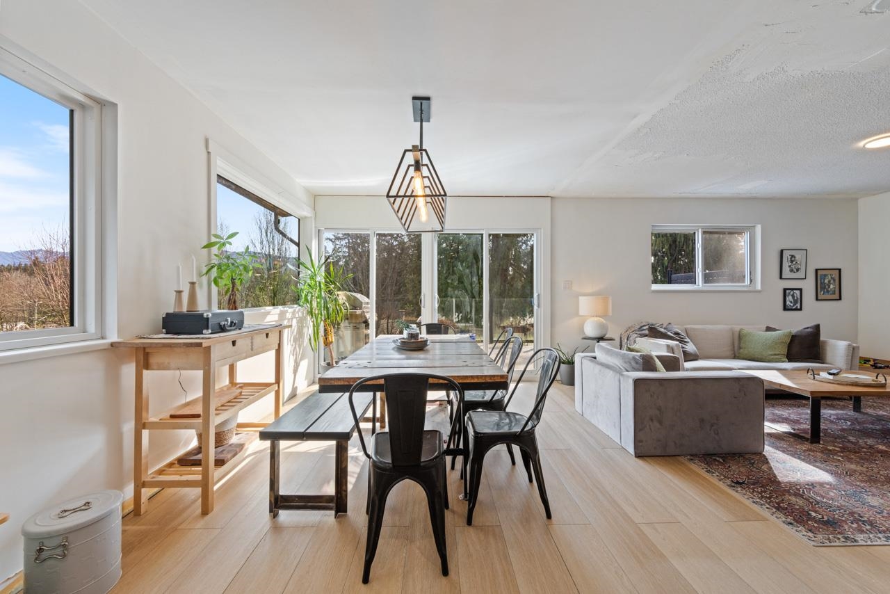 Listing image of 1110 DEEP COVE ROAD