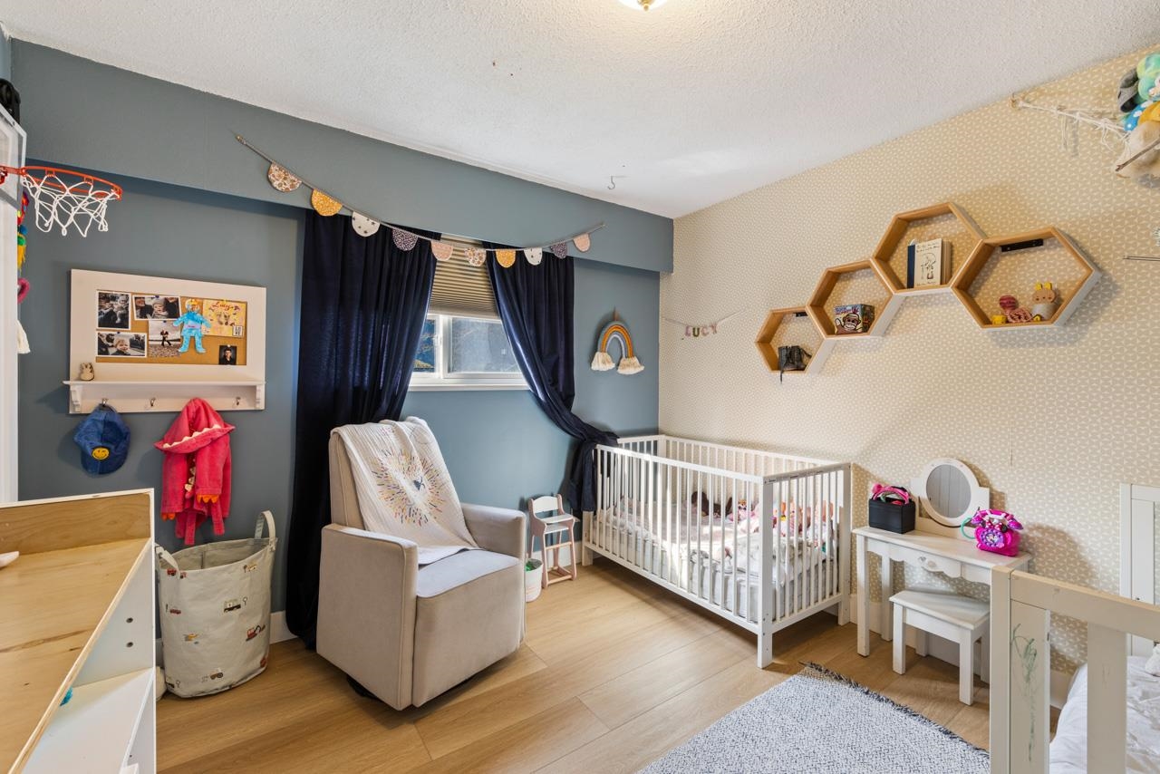 Listing image of 1110 DEEP COVE ROAD