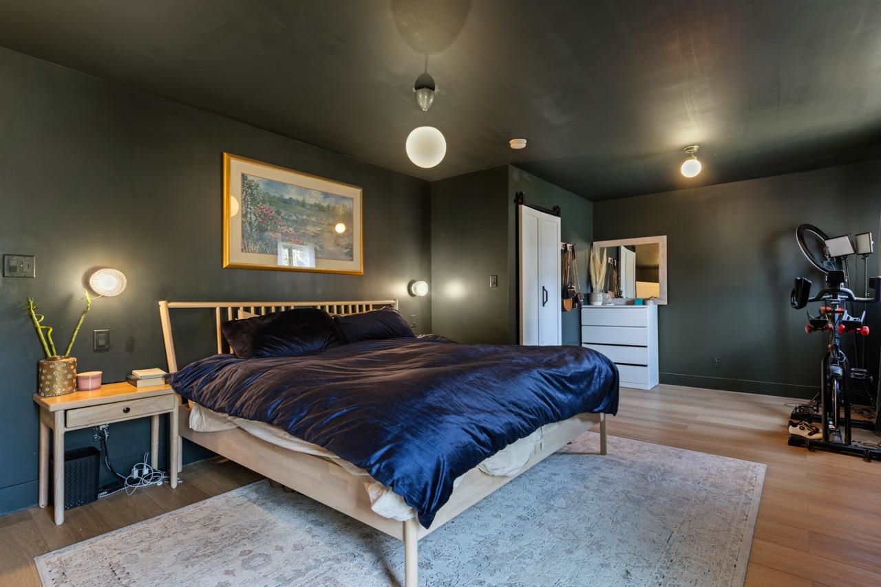 Listing image of 1110 DEEP COVE ROAD