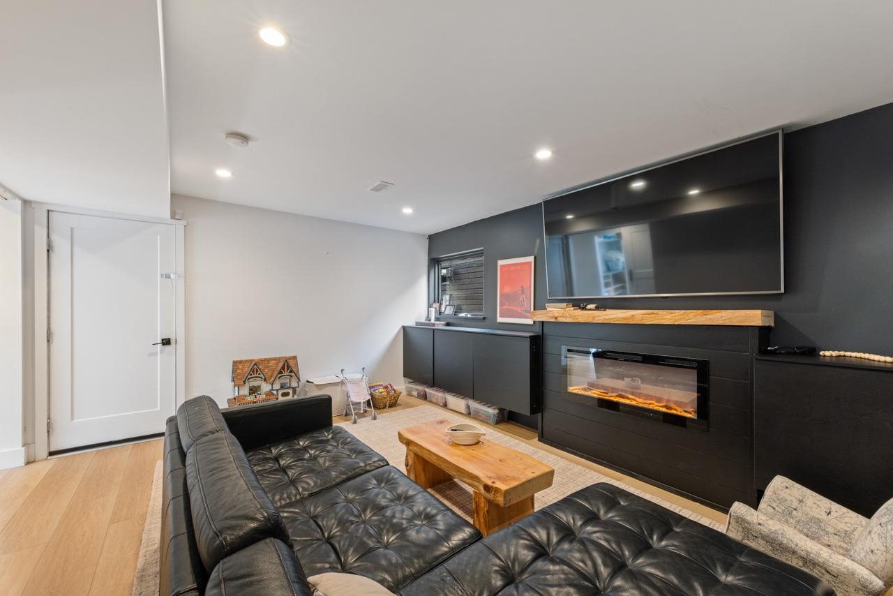 Listing image of 1110 DEEP COVE ROAD