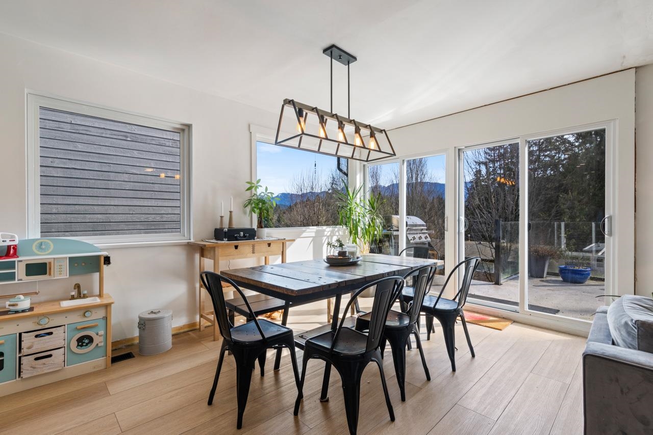 Listing image of 1110 DEEP COVE ROAD